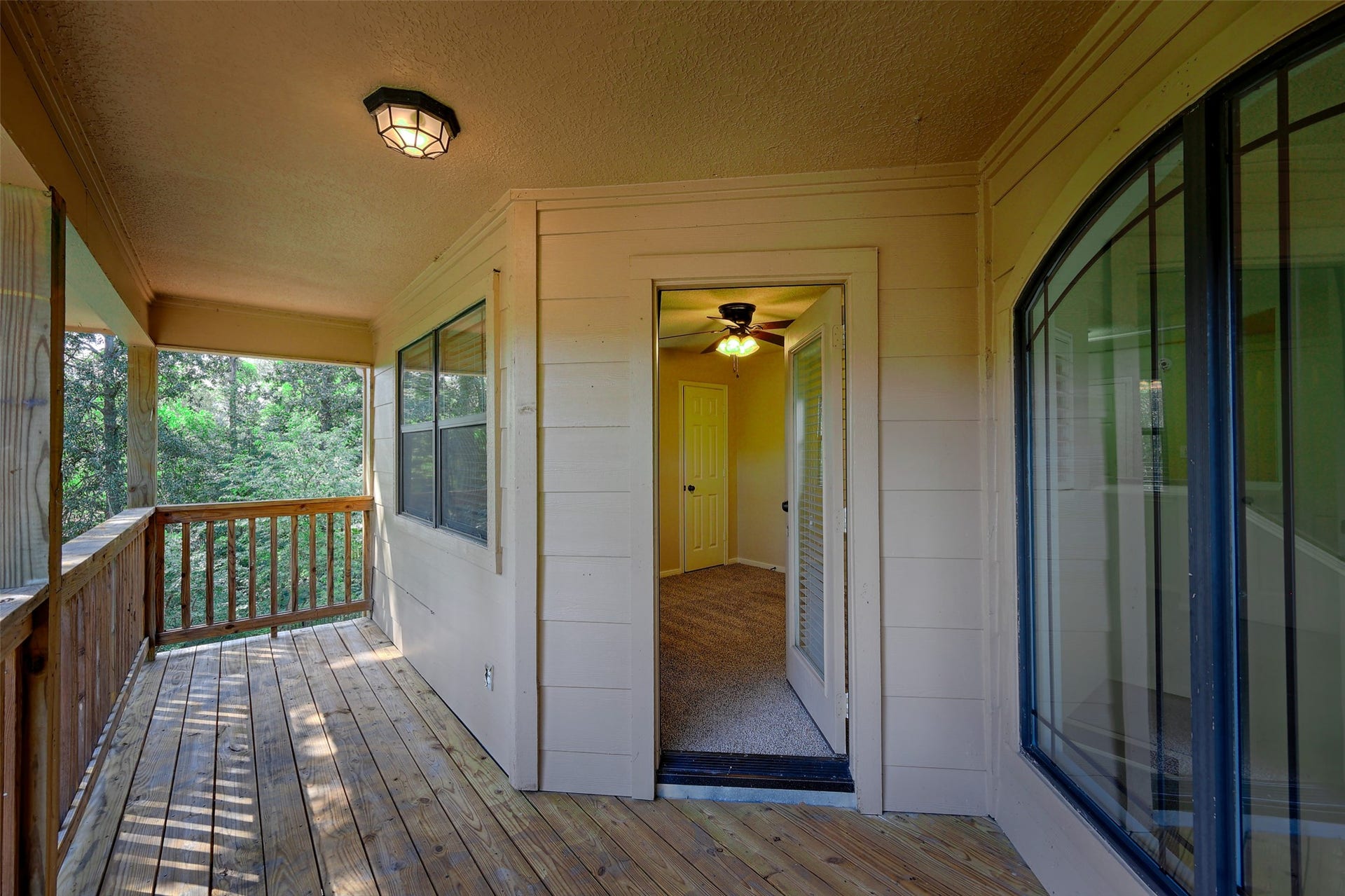 1909 Tickner Street, Conroe, TX 77301