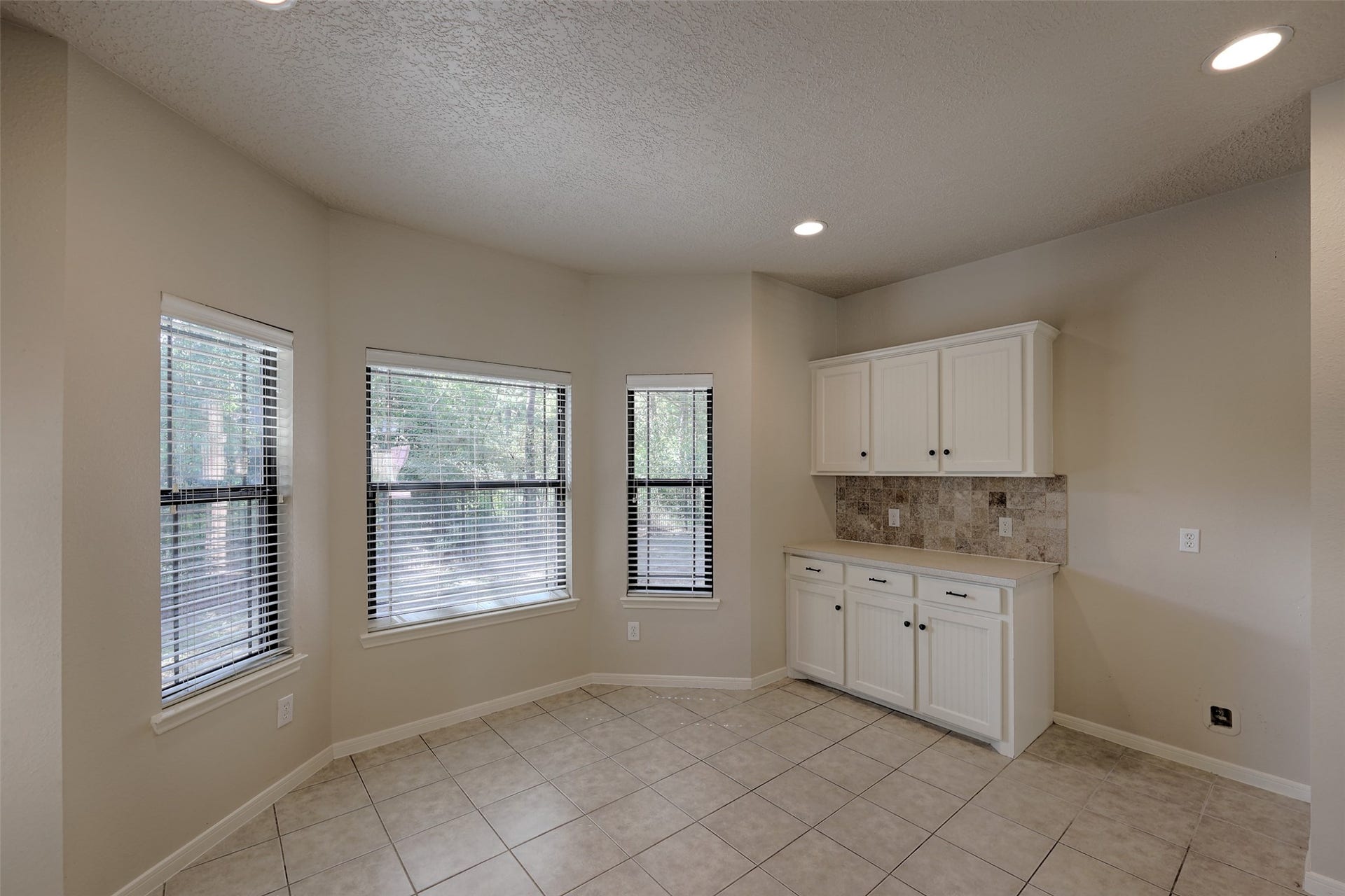 1909 Tickner Street, Conroe, TX 77301