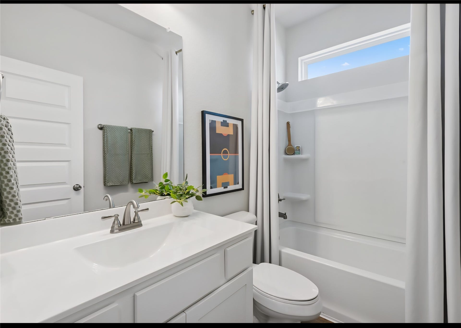 This image of the secondary bath is staged to be used for illustration purposes only.