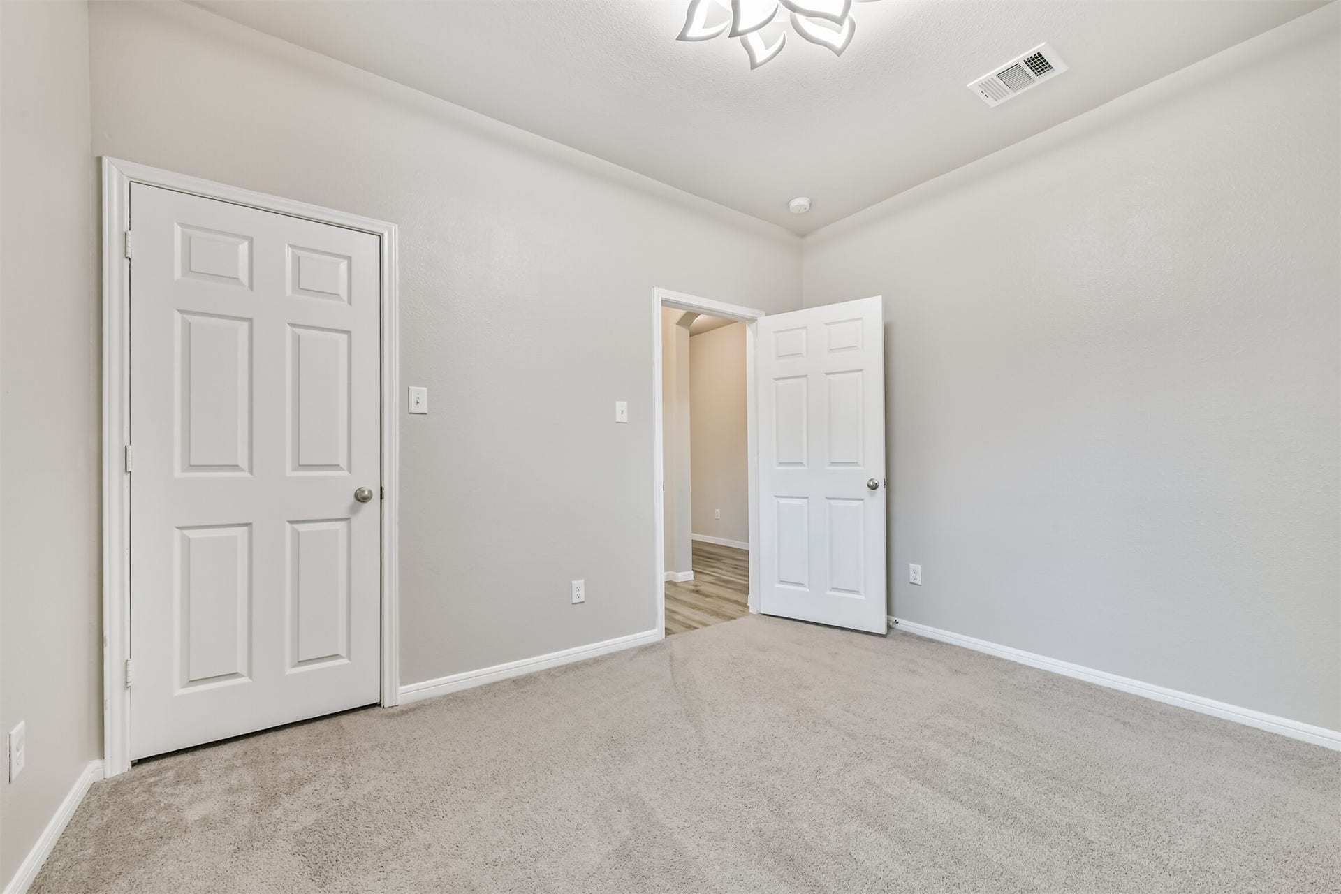 5116 Itiel Street, Houston, TX 77048 5116 Itiel Street, Houston, TX 77048