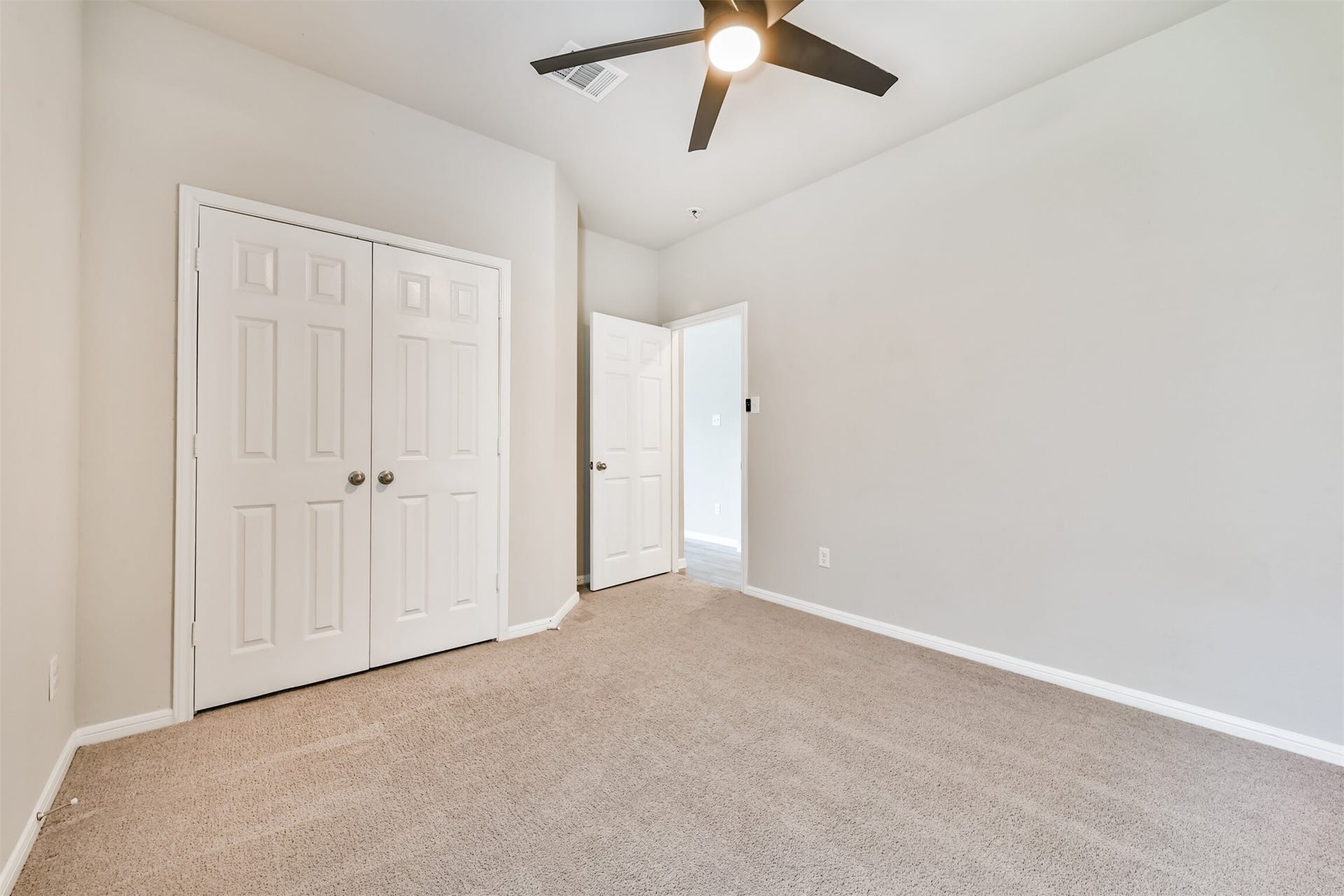 5116 Itiel Street, Houston, TX 77048 5116 Itiel Street, Houston, TX 77048