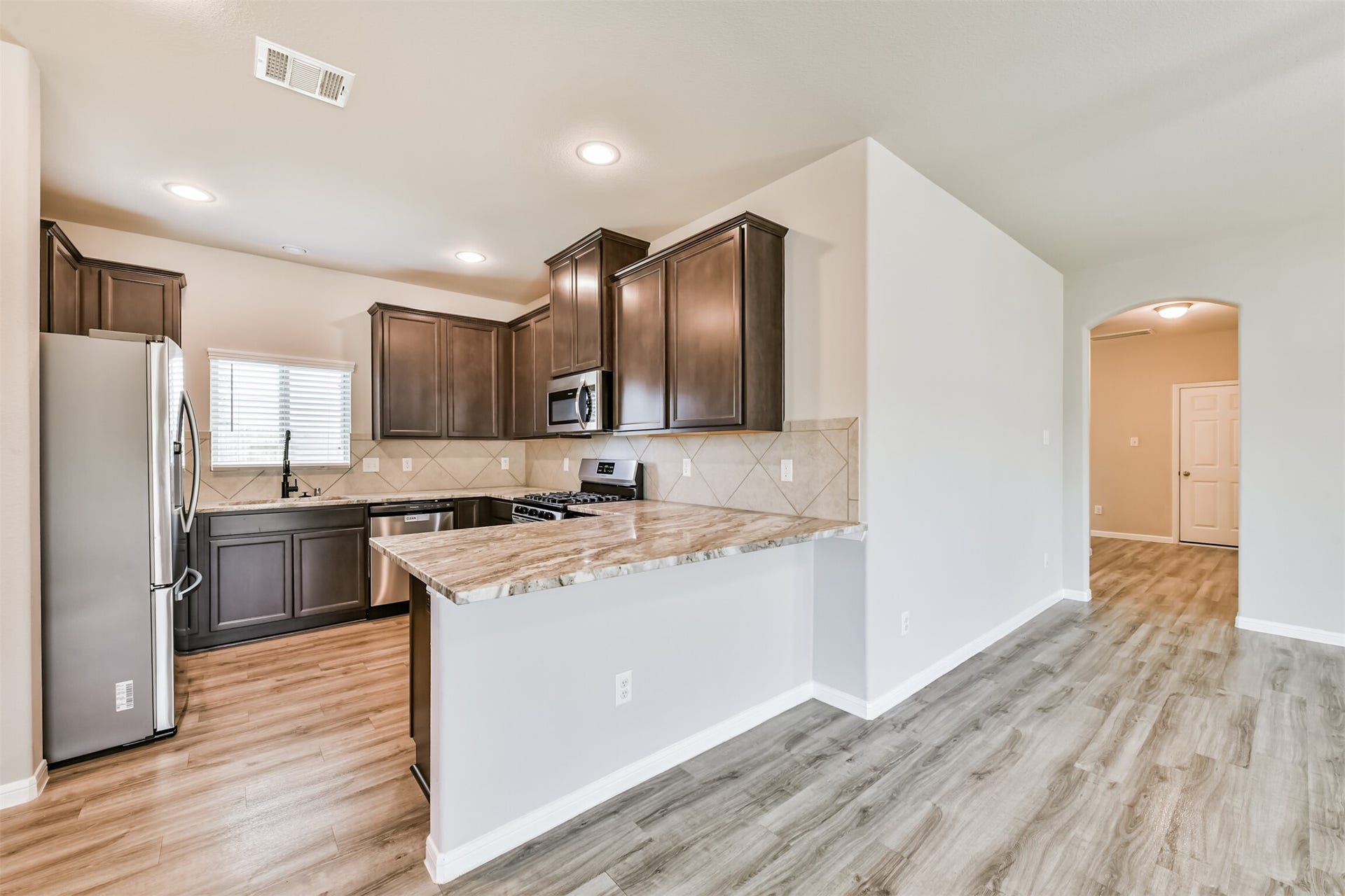 5116 Itiel Street, Houston, TX 77048 5116 Itiel Street, Houston, TX 77048