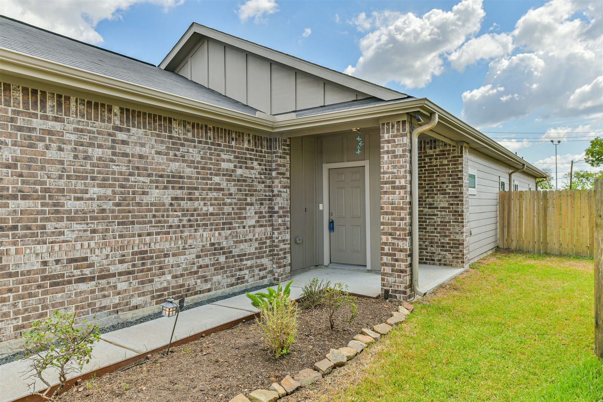 5116 Itiel Street, Houston, TX 77048 5116 Itiel Street, Houston, TX 77048
