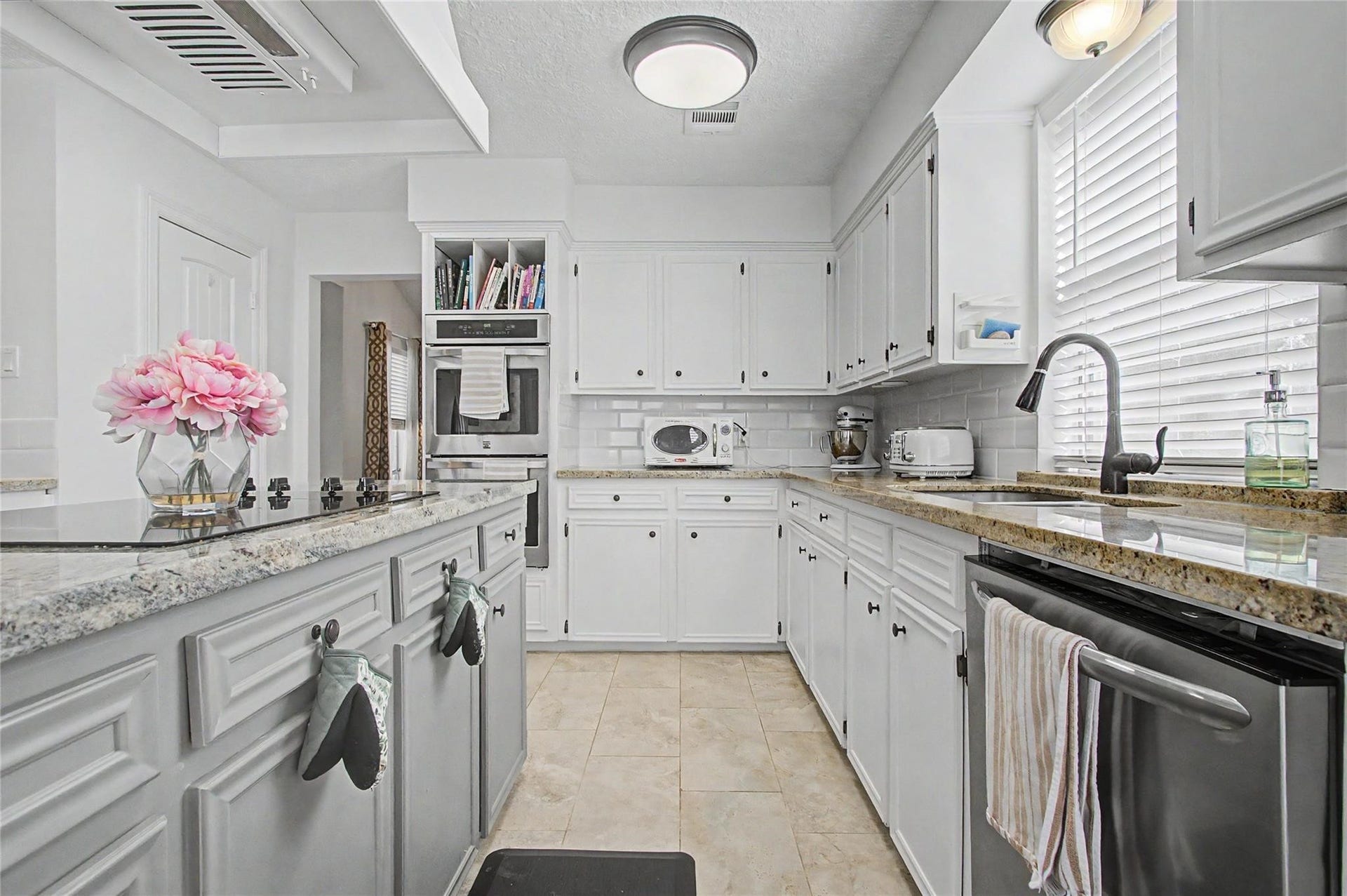 12007 Nova Drive, Houston, TX 77077 12007 Nova Drive, Houston, TX 77077