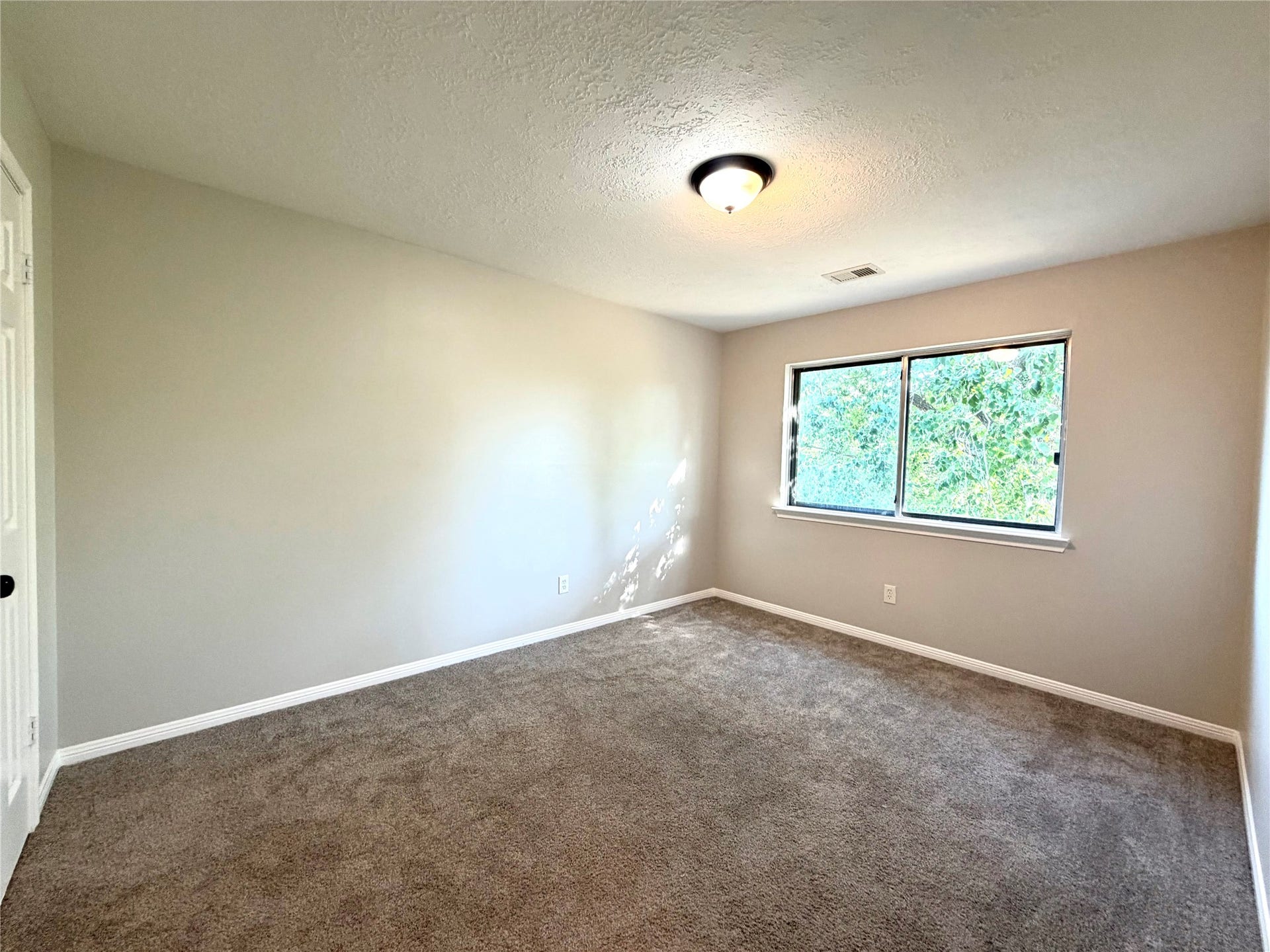 3825 Redbud Drive, La Porte, TX 77571 Third Bedroom