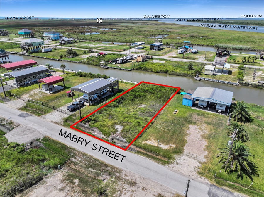 Property photo for 1455 Mabry Street, Gilchrist, TX