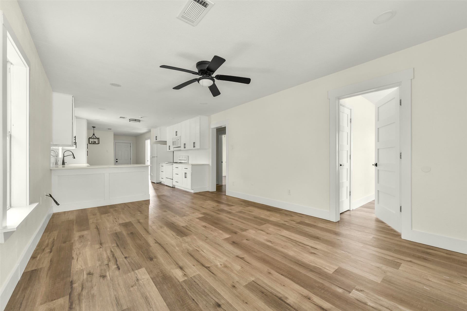 2216 New Jersey Street, Baytown, TX 77520 2216 New Jersey Street, Baytown, TX 77520