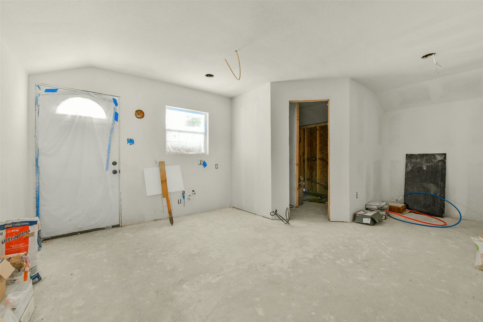 2216 New Jersey Street, Baytown, TX 77520 Semi Converted Garage (Living Room