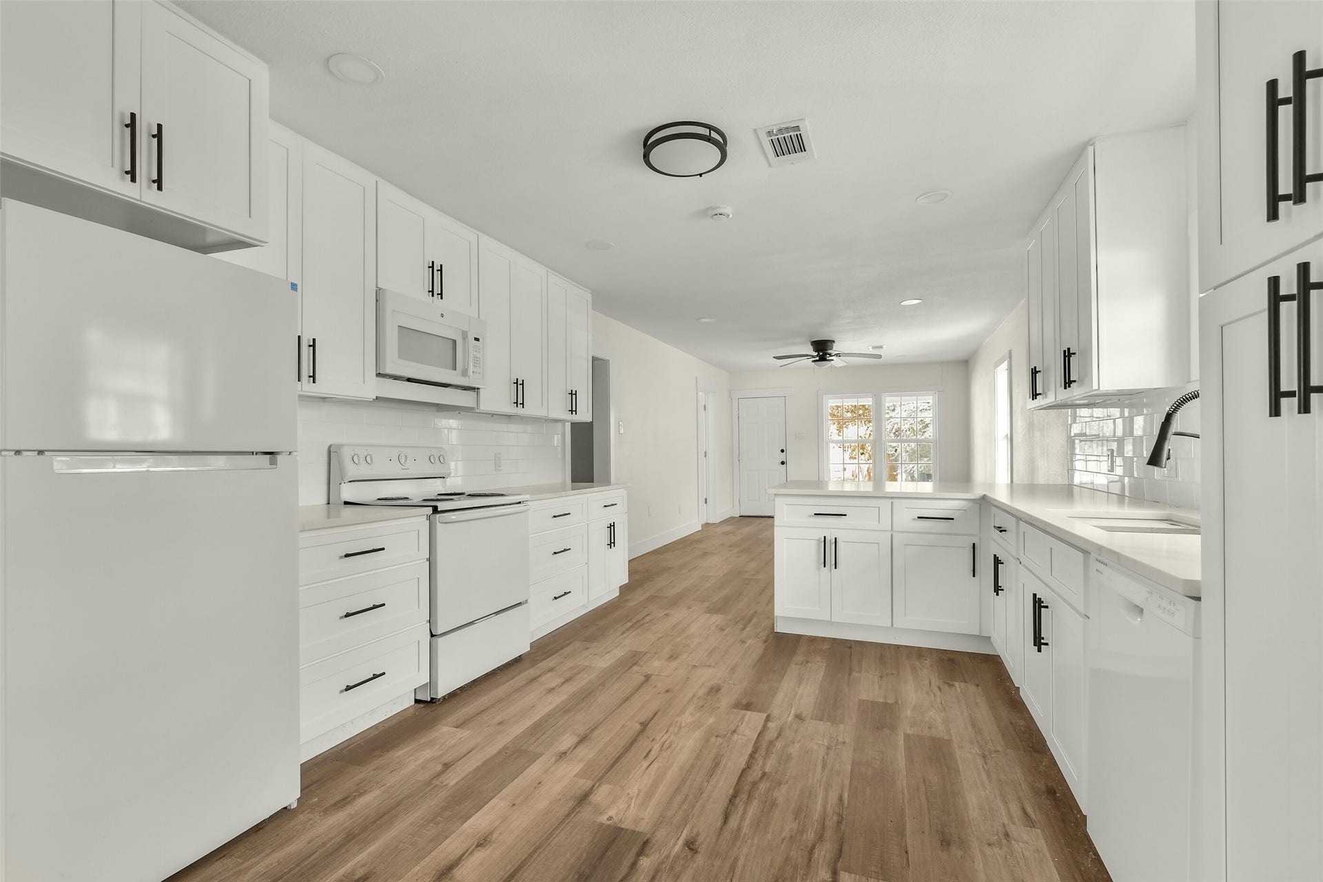 2216 New Jersey Street, Baytown, TX 77520 2216 New Jersey Street, Baytown, TX 77520