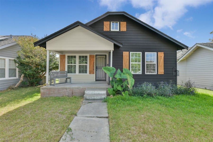 Property photo for 2216 New Jersey Street, Baytown, TX