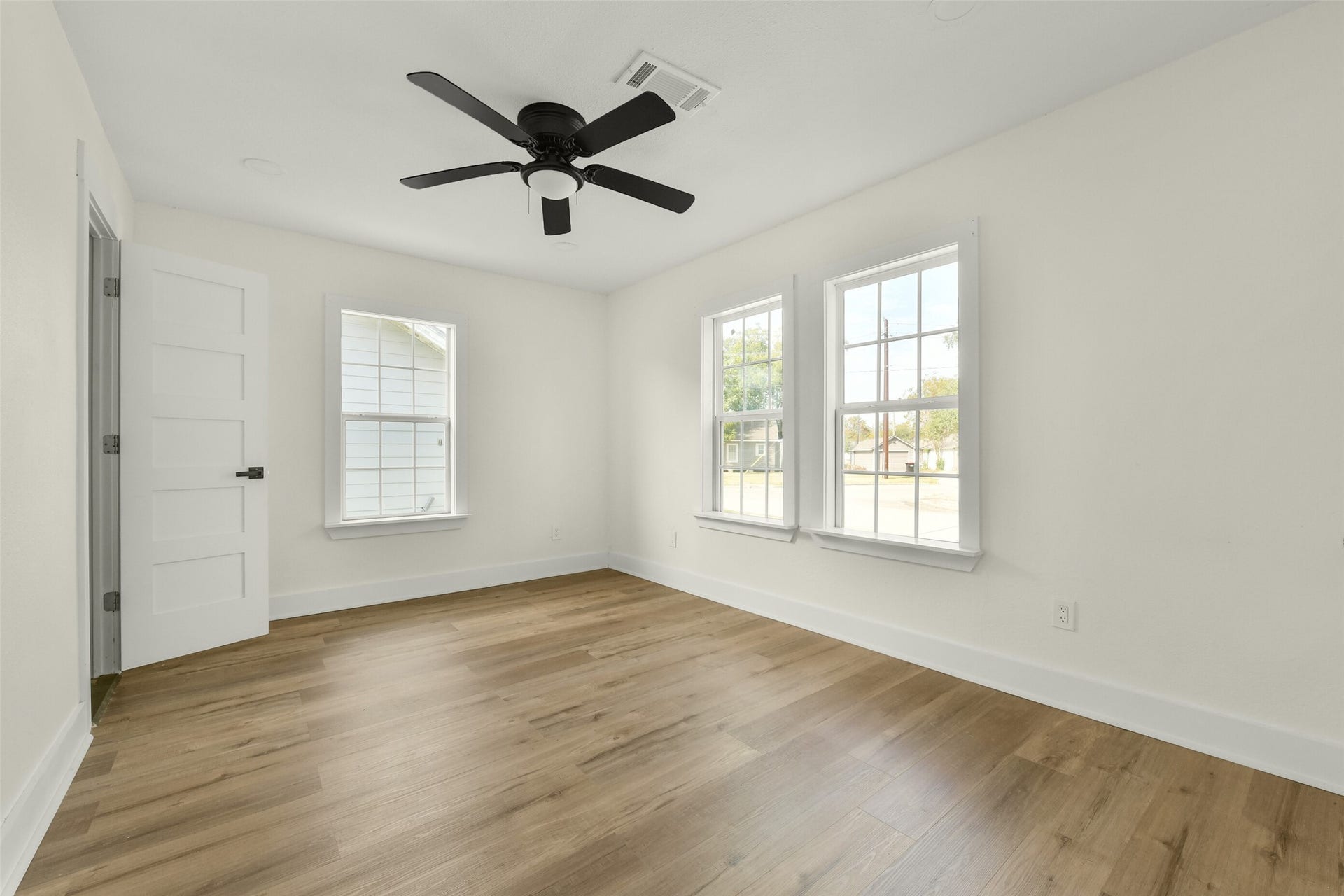 2216 New Jersey Street, Baytown, TX 77520 Primary Bedroom