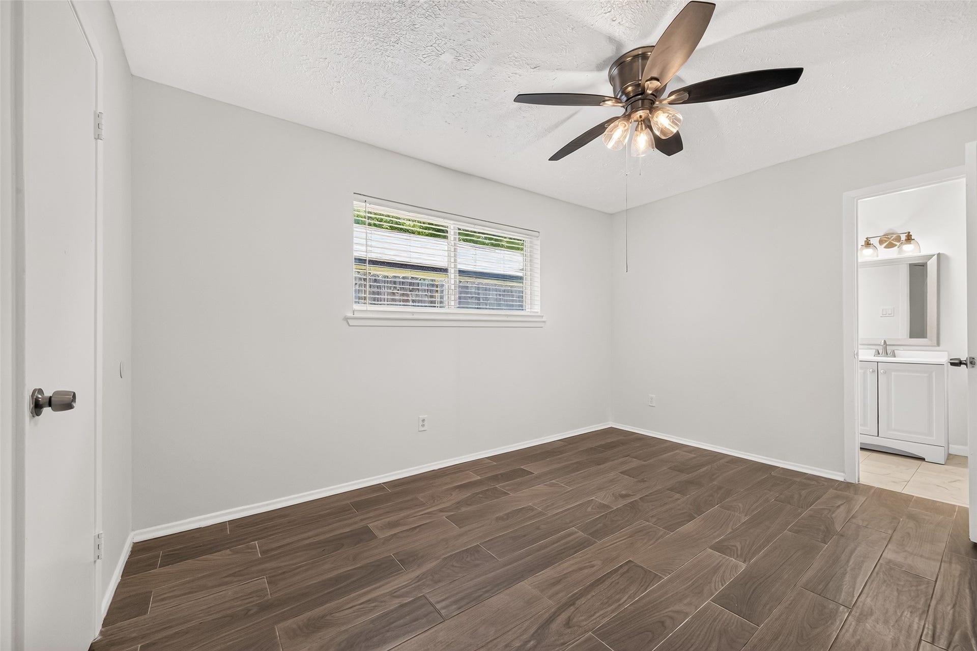 1002 Kenforest Drive, Missouri City, TX 77489 1002 Kenforest Drive, Missouri City, TX 77489