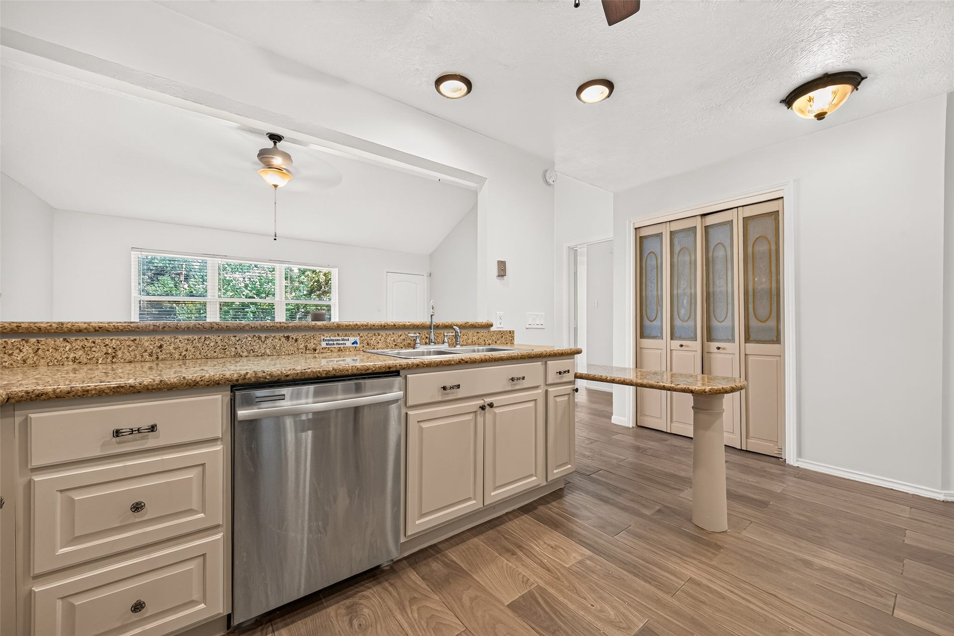 1002 Kenforest Drive, Missouri City, TX 77489 1002 Kenforest Drive, Missouri City, TX 77489
