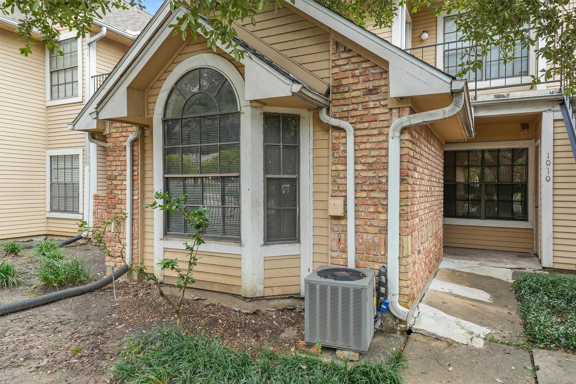 2300 Old Spanish Trail, #1010, Houston, TX 77054 2300 Old Spanish Trail, #1010, Houston, TX 77054
