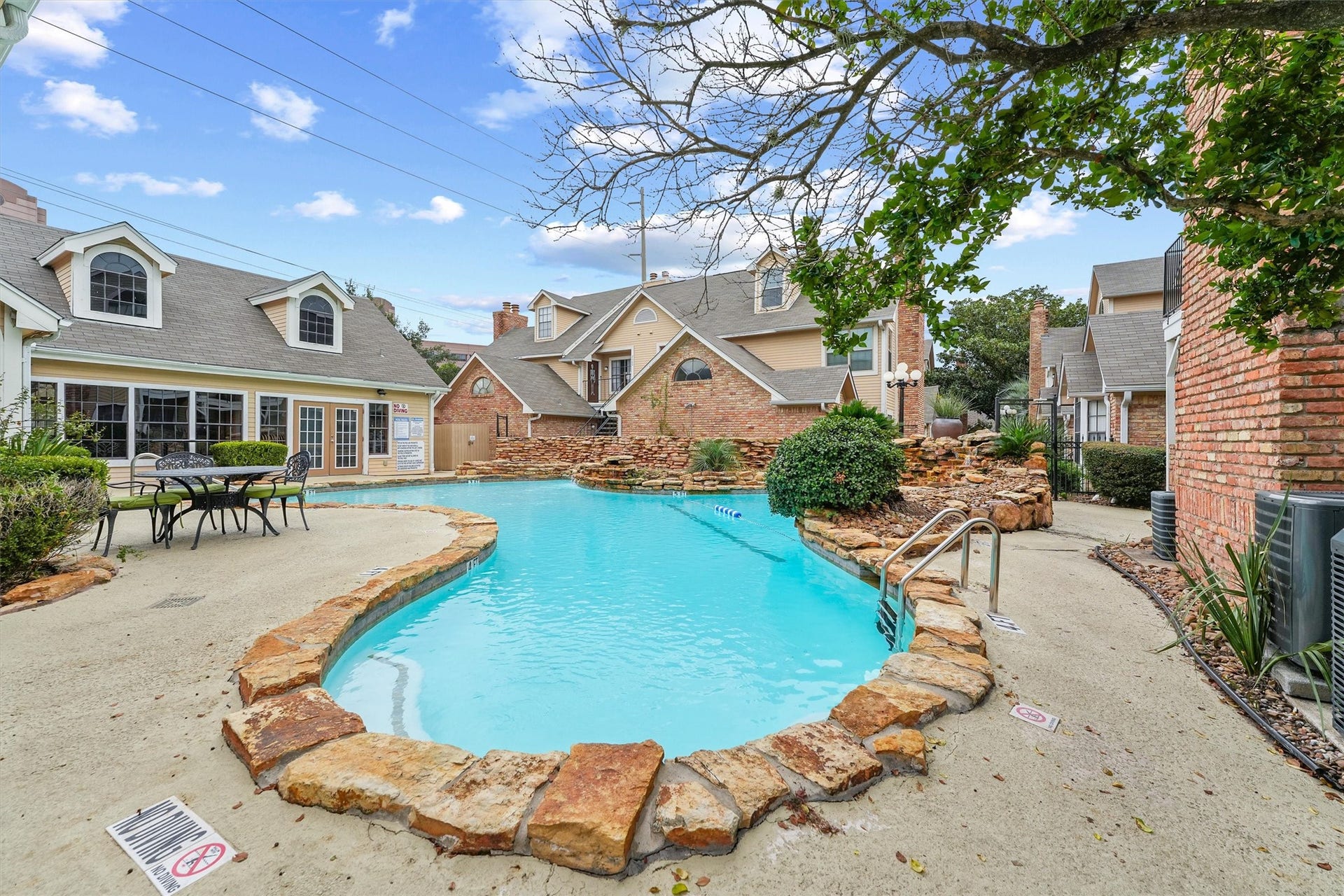 2300 Old Spanish Trail, #1010, Houston, TX 77054 2300 Old Spanish Trail, #1010, Houston, TX 77054