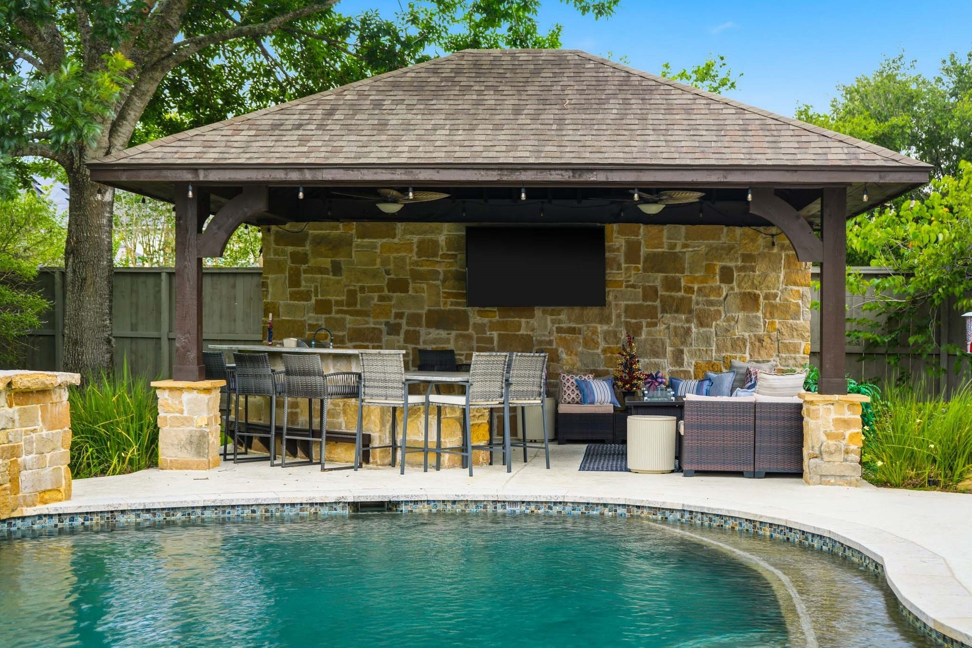 18 Waters Lake Boulevard, Missouri City, TX 77459 18 Waters Lake Boulevard, Missouri City, TX 77459