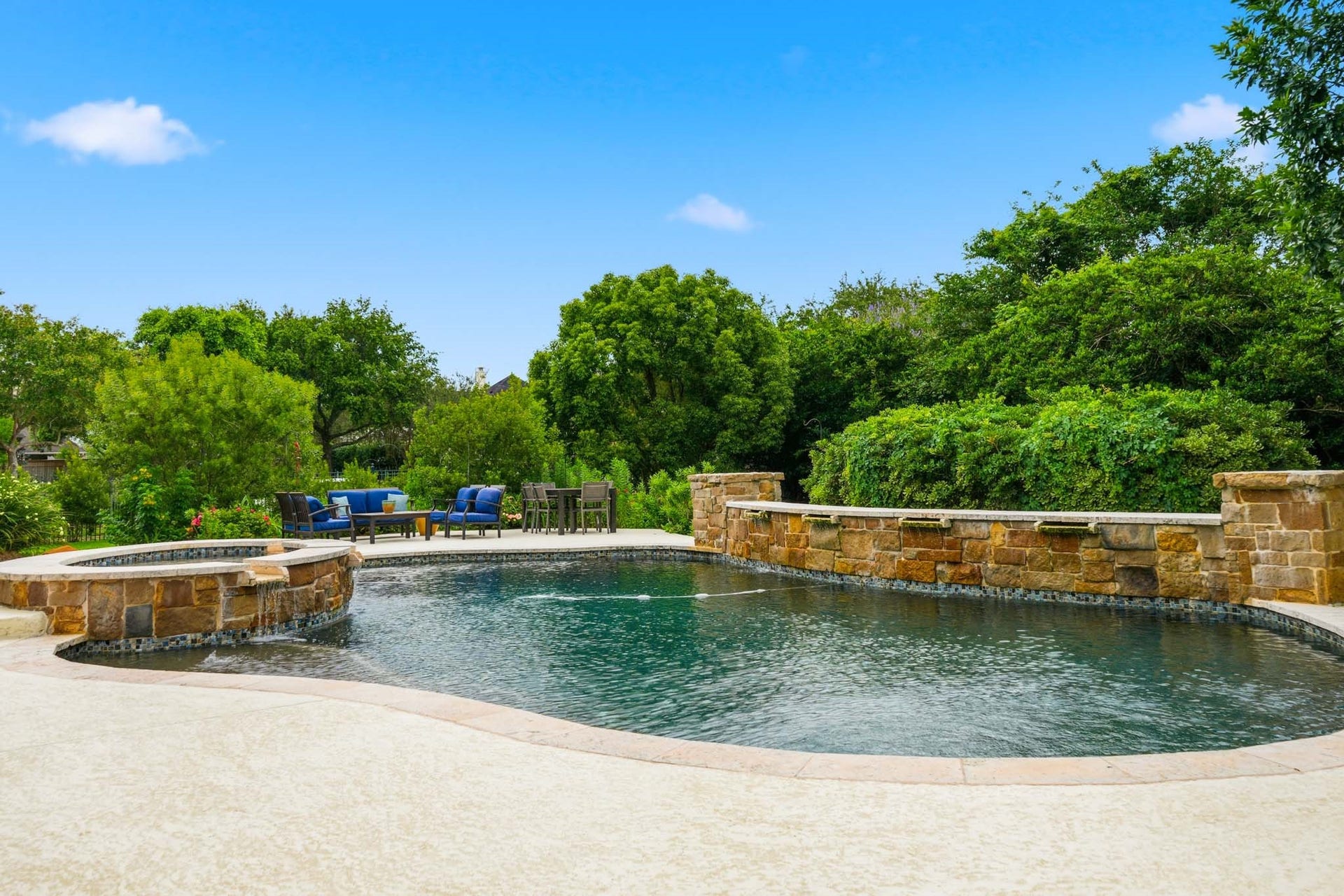 18 Waters Lake Boulevard, Missouri City, TX 77459 18 Waters Lake Boulevard, Missouri City, TX 77459