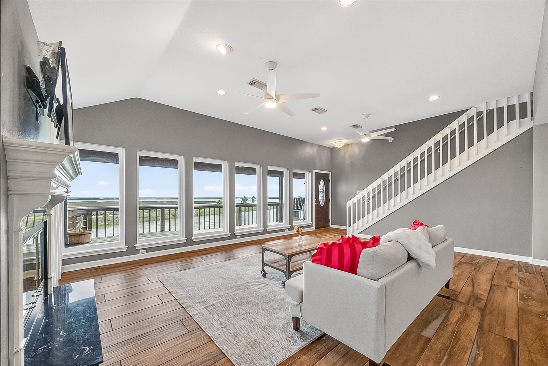 925 Bonita Street, Bayou Vista, TX 77563 The best view is from any seat in the house!