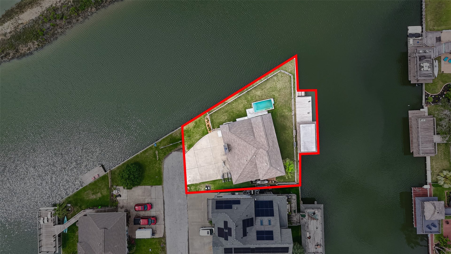 925 Bonita Street, Bayou Vista, TX 77563 END Point, plenty of parking, and a Salt water pool!