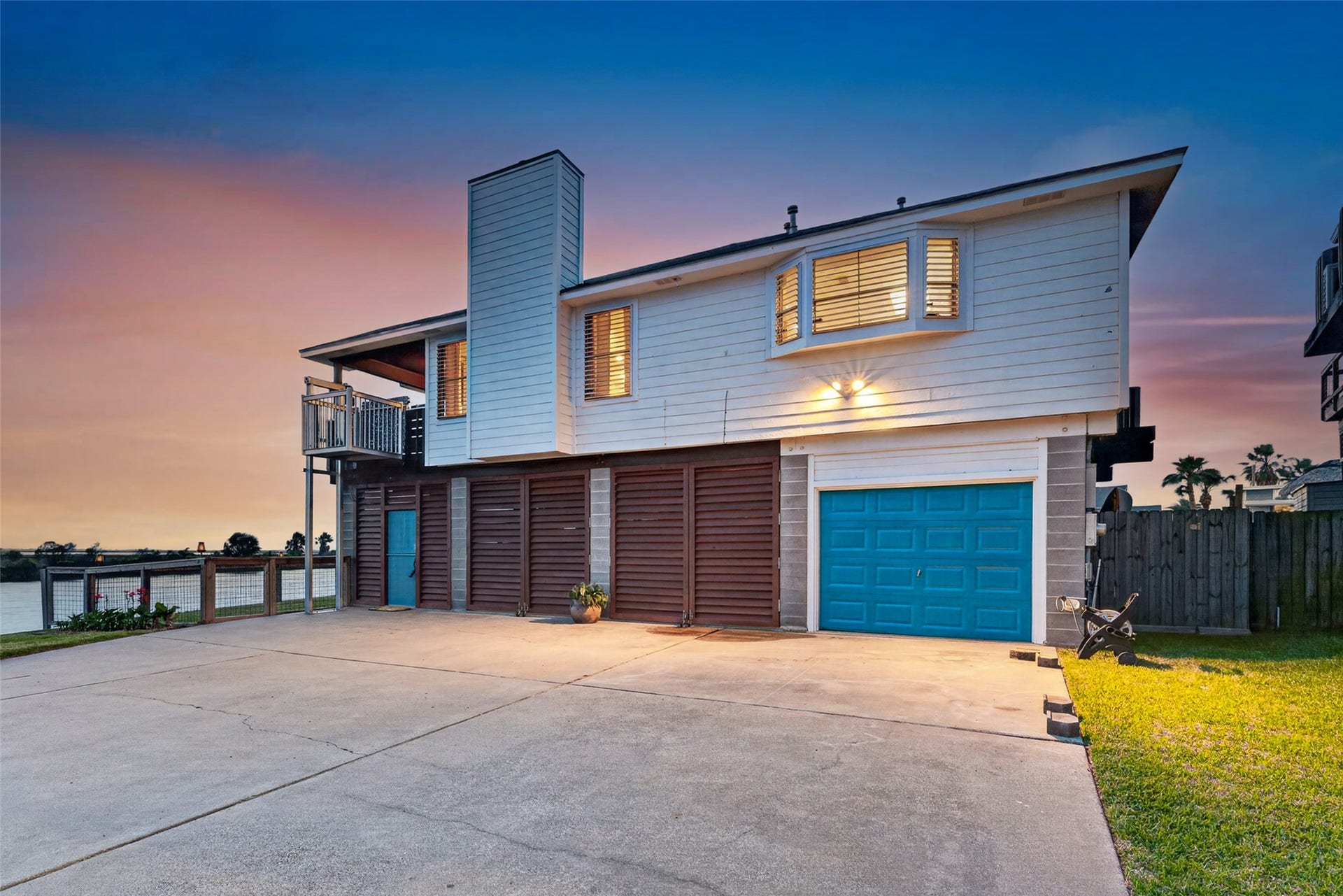 925 Bonita Street, Bayou Vista, TX 77563 925 Bonita Street, Bayou Vista, TX 77563