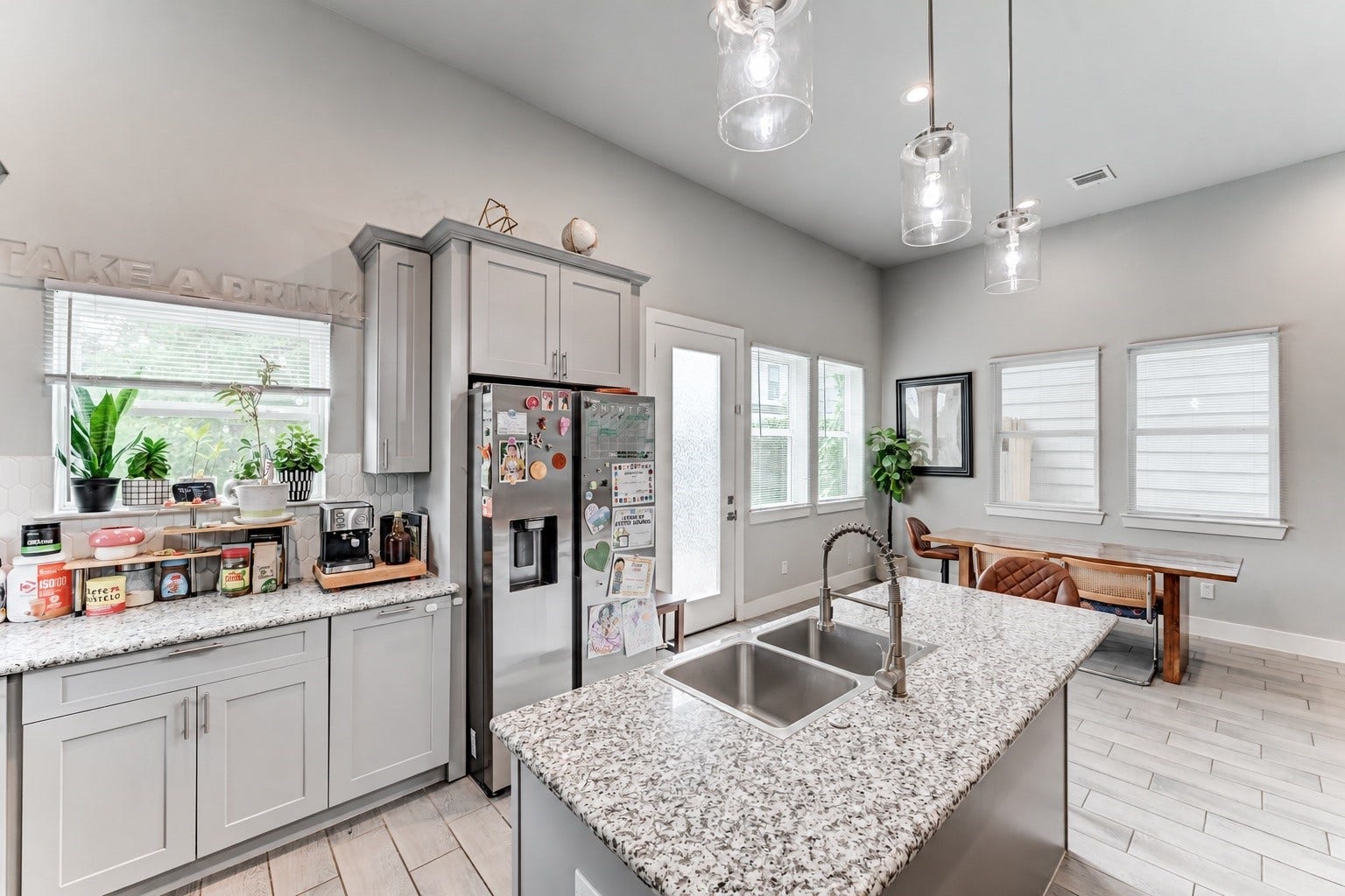 4806 Wilmington Street, Houston, TX 77033 4806 Wilmington Street, Houston, TX 77033