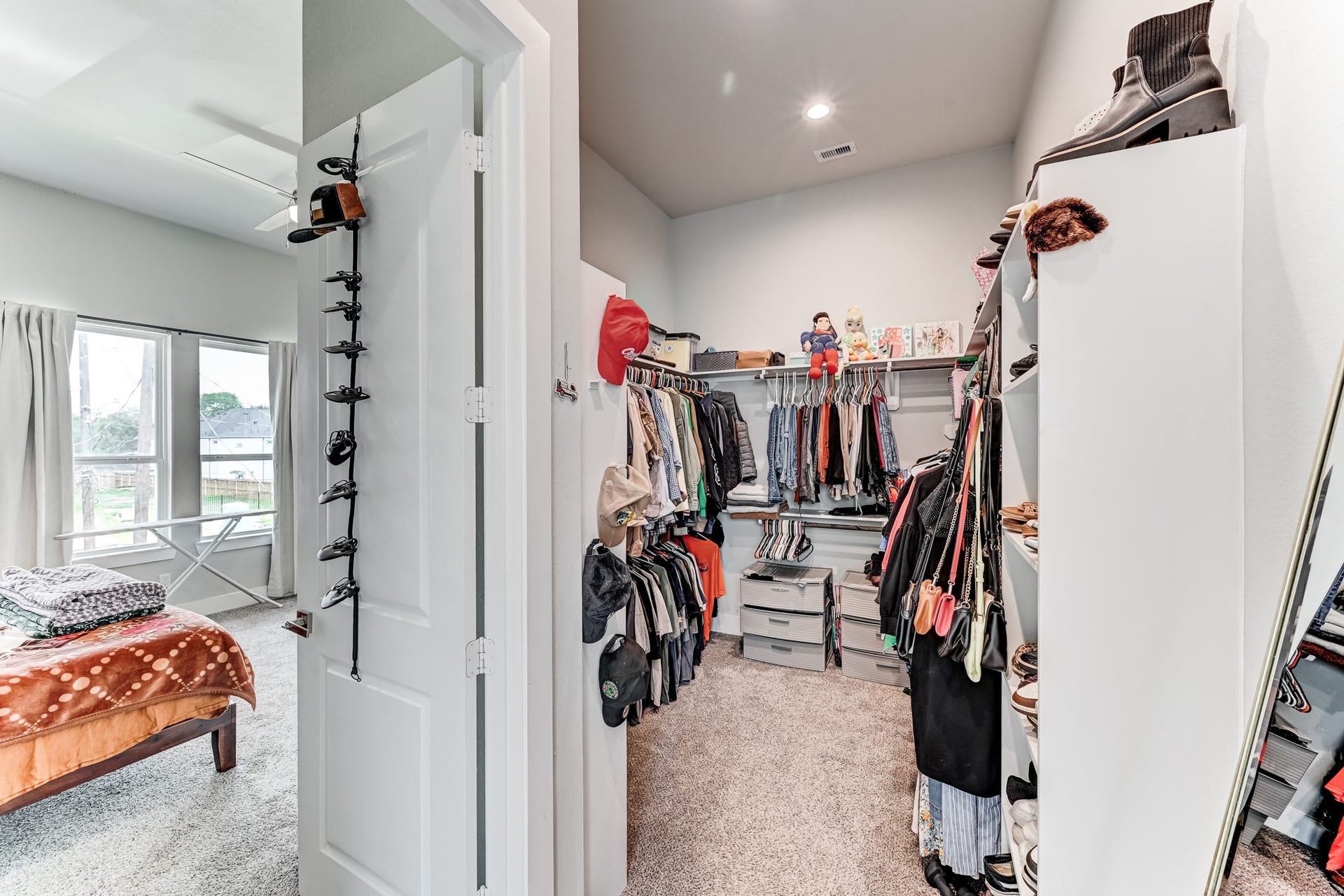 4806 Wilmington Street, Houston, TX 77033 4806 Wilmington Street, Houston, TX 77033