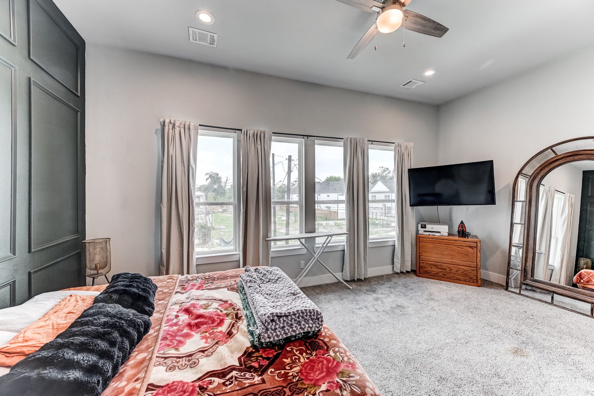 4806 Wilmington Street, Houston, TX 77033 4806 Wilmington Street, Houston, TX 77033