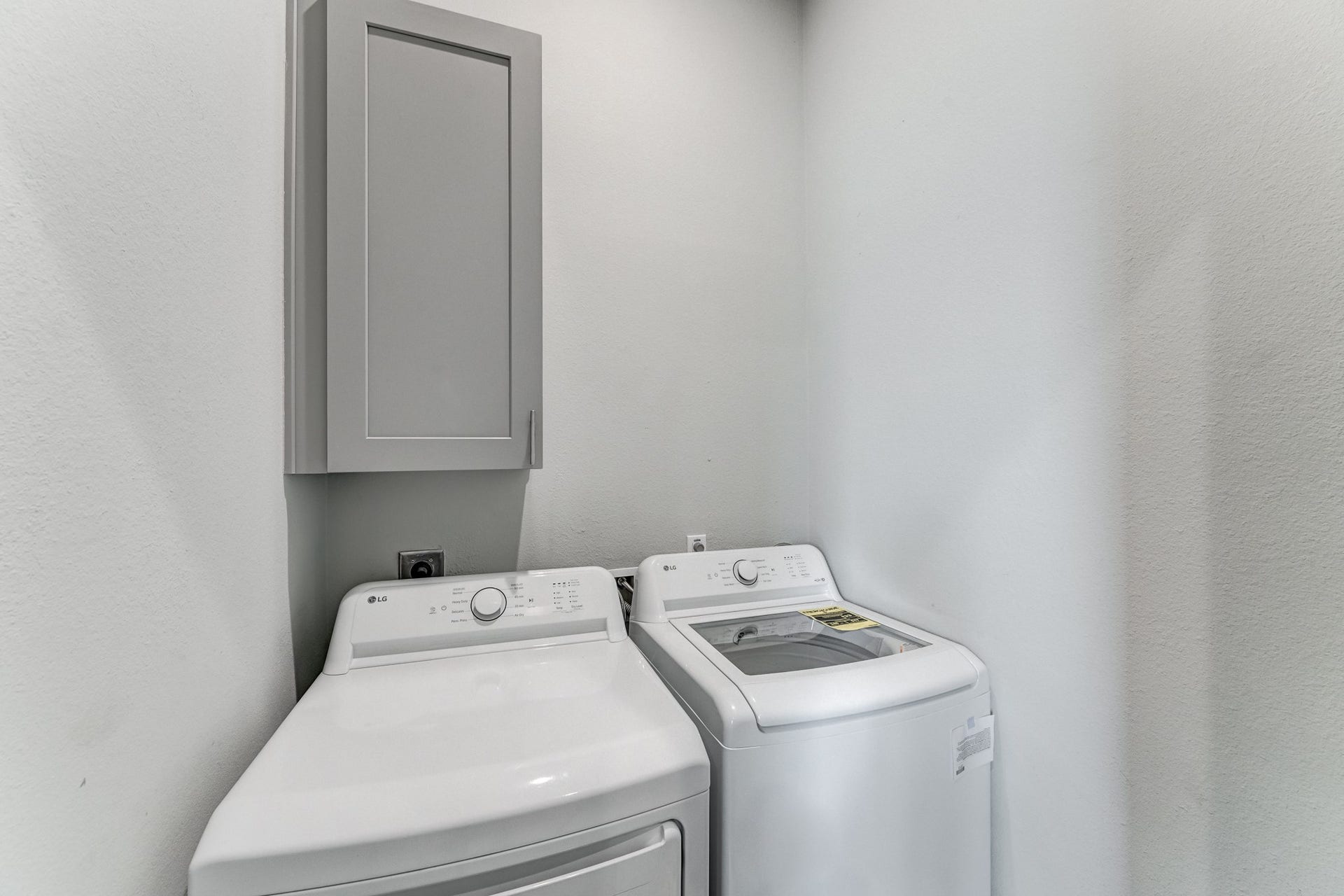 4806 Wilmington Street, Houston, TX 77033 4806 Wilmington Street, Houston, TX 77033