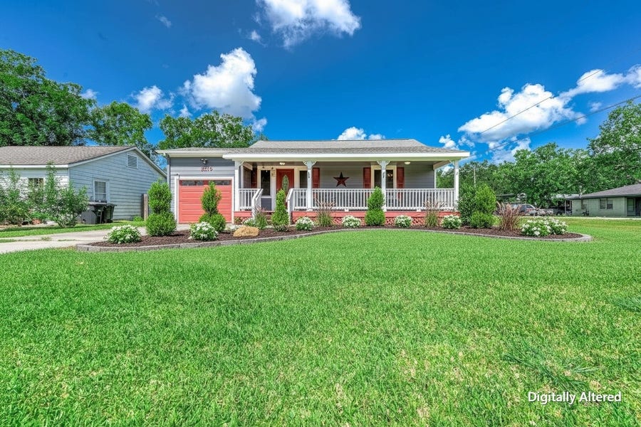 Property photo for 1419 S Durant Street, Alvin, TX