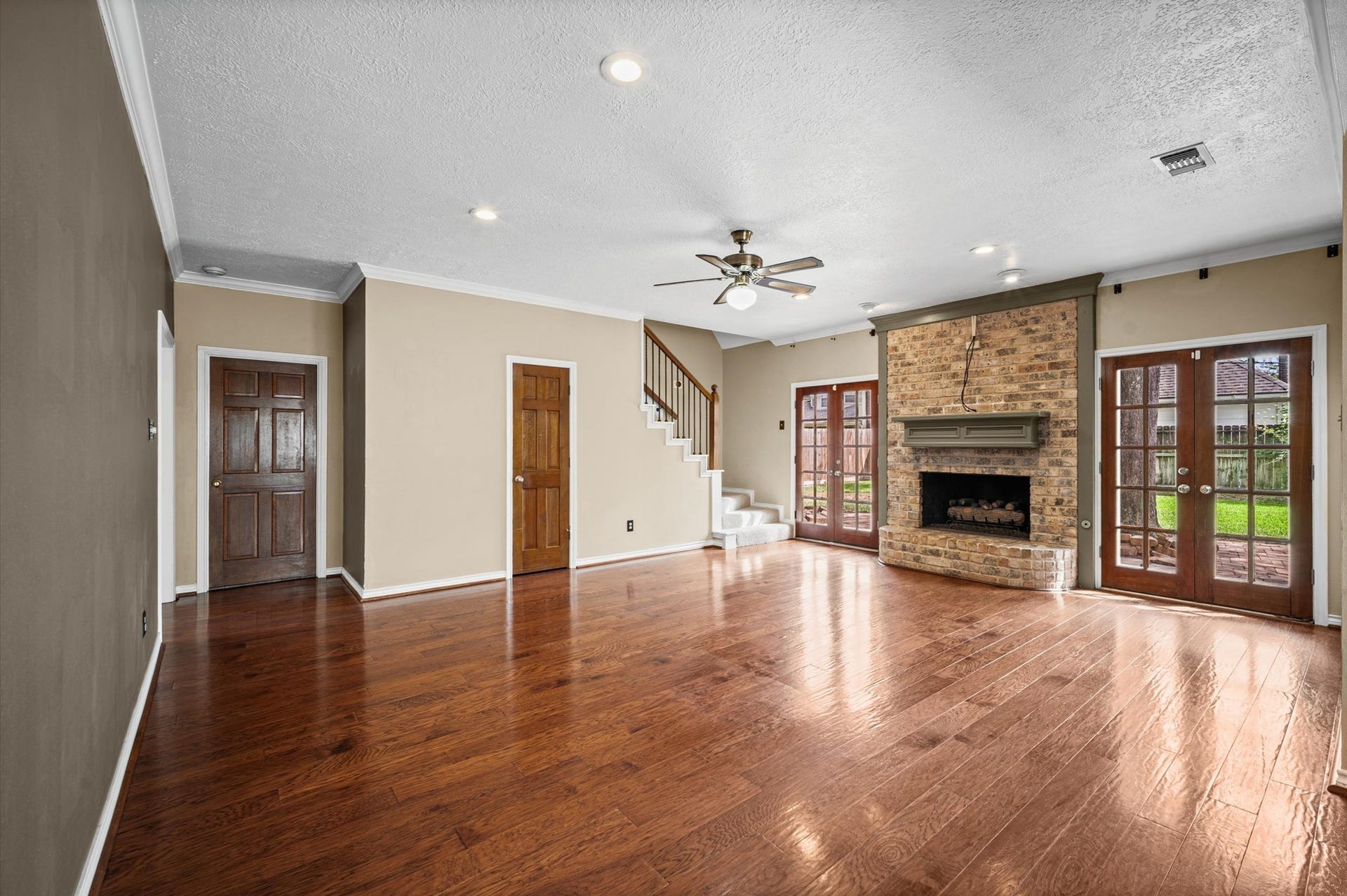 13126 Lemur Lane, Cypress, TX 77429 Another view of this spacious living room.