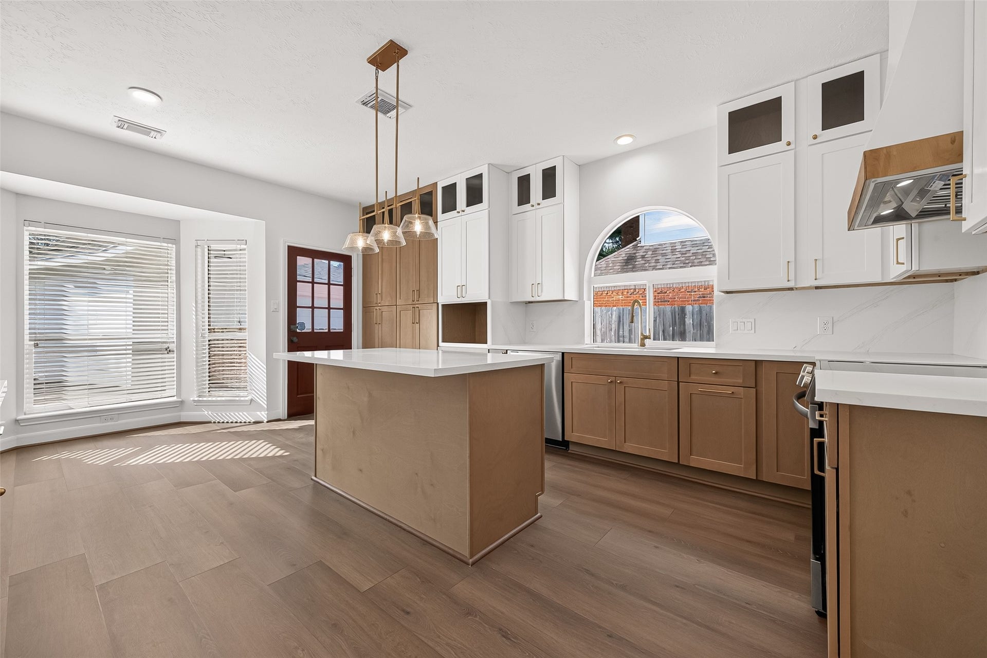 2006 Teakwood Place, Sugar Land, TX 77478 2006 Teakwood Place, Sugar Land, TX 77478