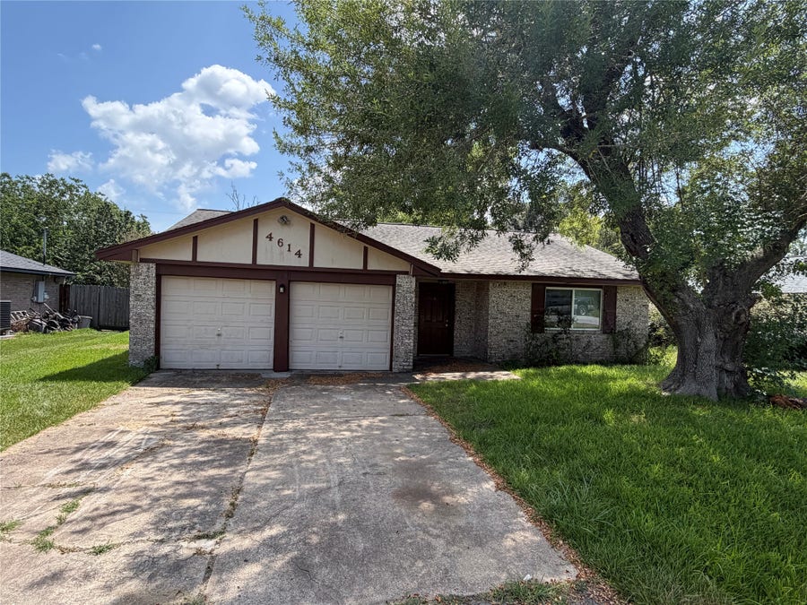 Property photo for 4614 27th Street, Dickinson, TX