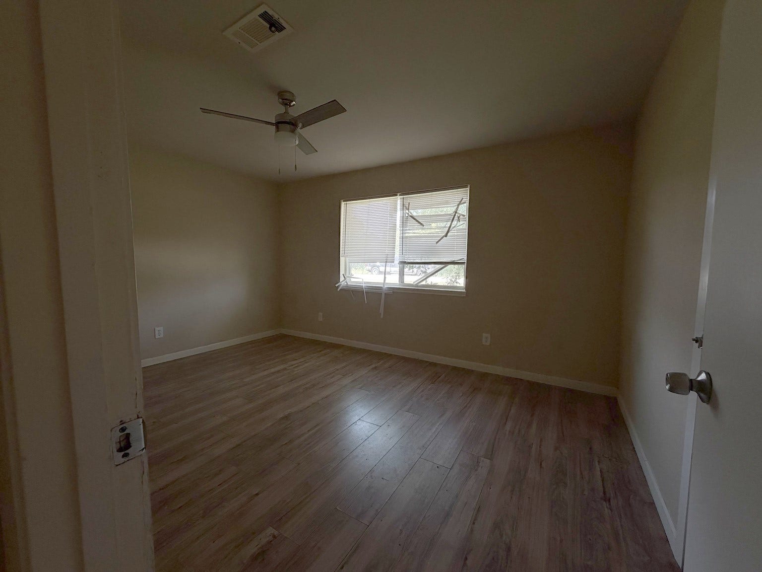 4614 27th Street, Dickinson, TX 77539 visibility only.