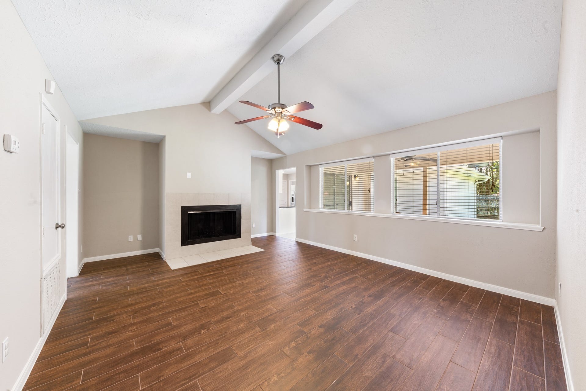 3042 Pecan Point Drive, Sugar Land, TX 77478 3042 Pecan Point Drive, Sugar Land, TX 77478