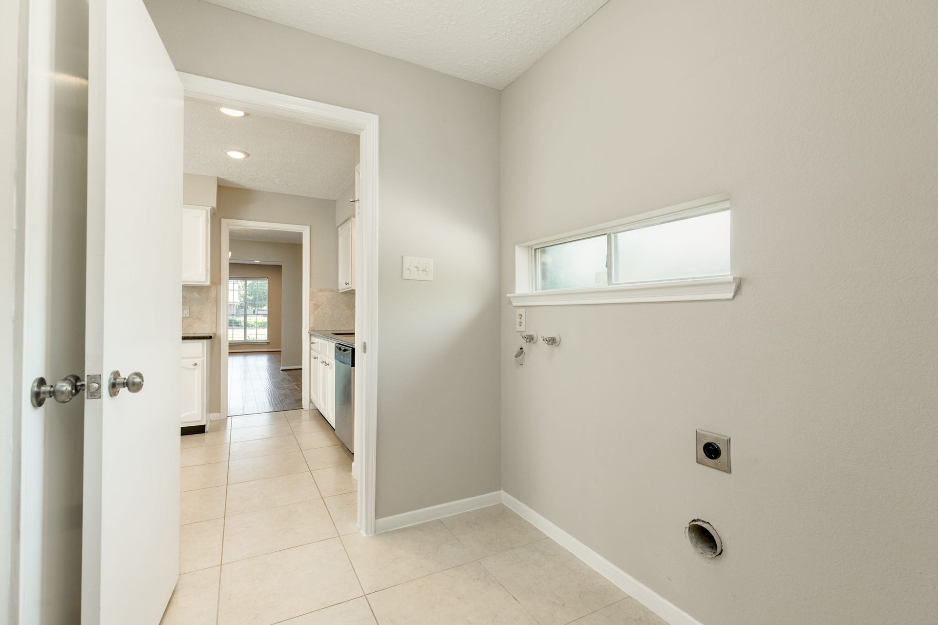 3042 Pecan Point Drive, Sugar Land, TX 77478 3042 Pecan Point Drive, Sugar Land, TX 77478