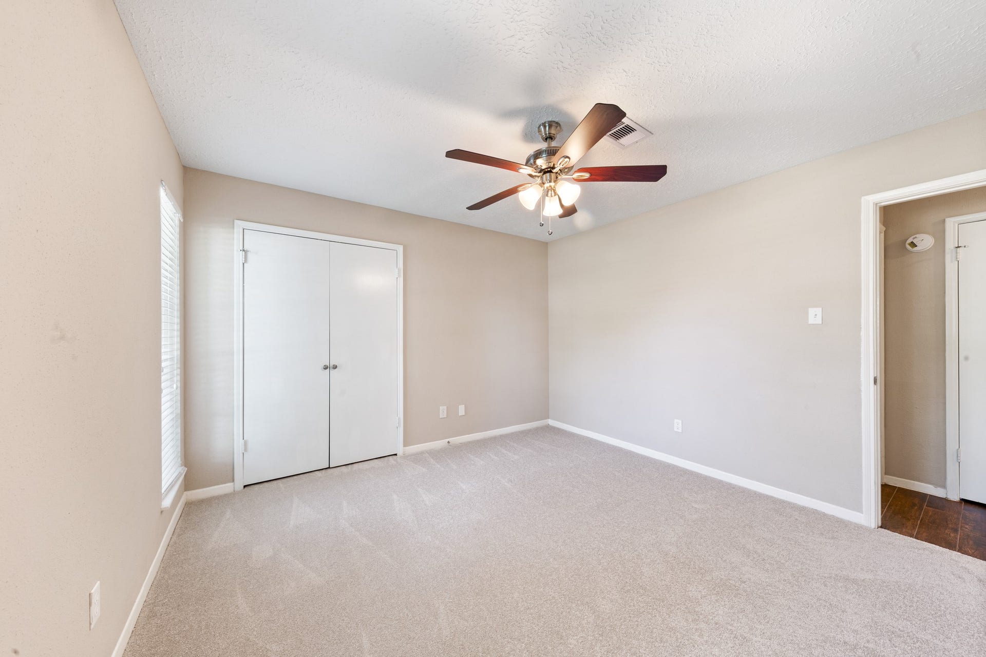 3042 Pecan Point Drive, Sugar Land, TX 77478 3042 Pecan Point Drive, Sugar Land, TX 77478