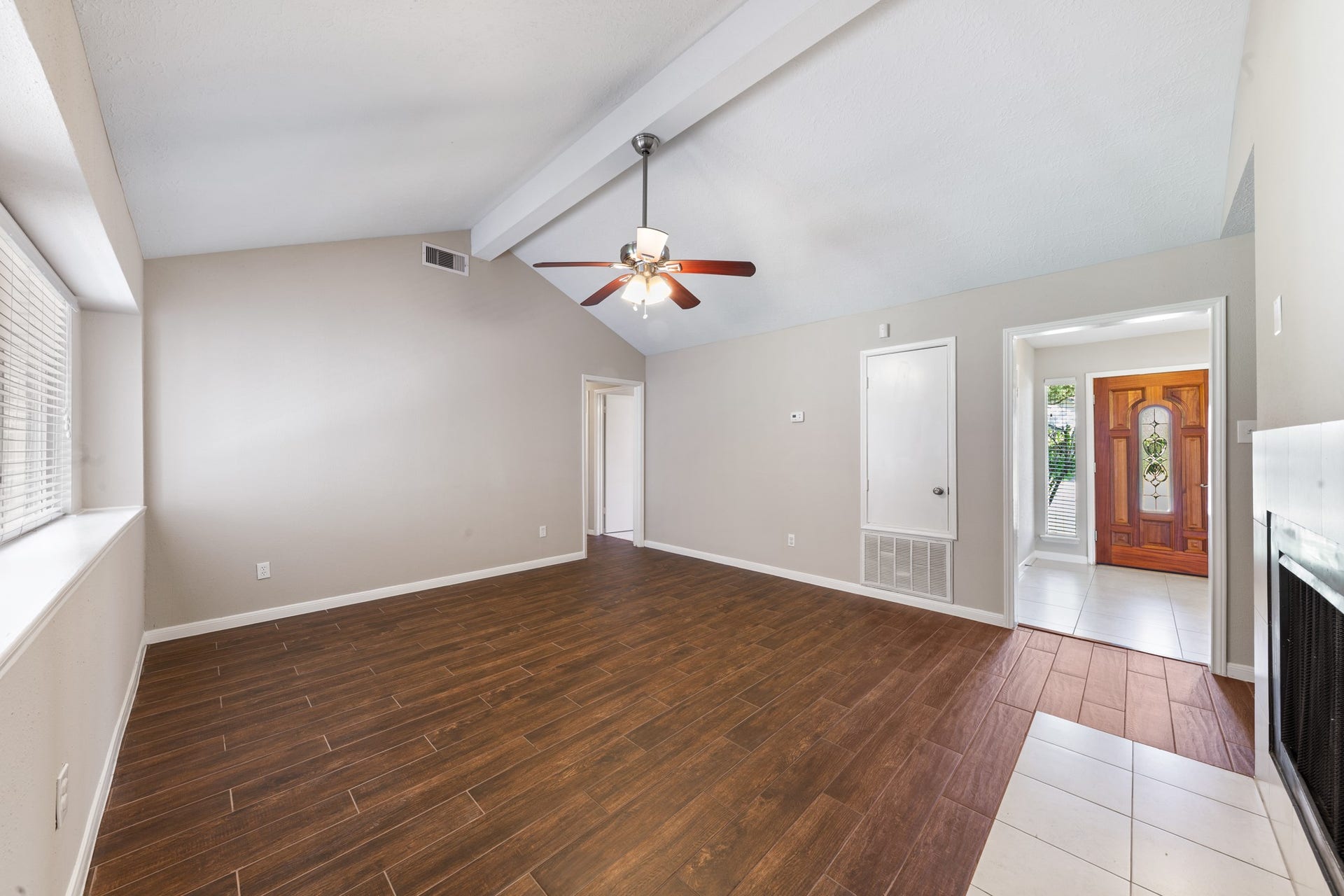 3042 Pecan Point Drive, Sugar Land, TX 77478 3042 Pecan Point Drive, Sugar Land, TX 77478