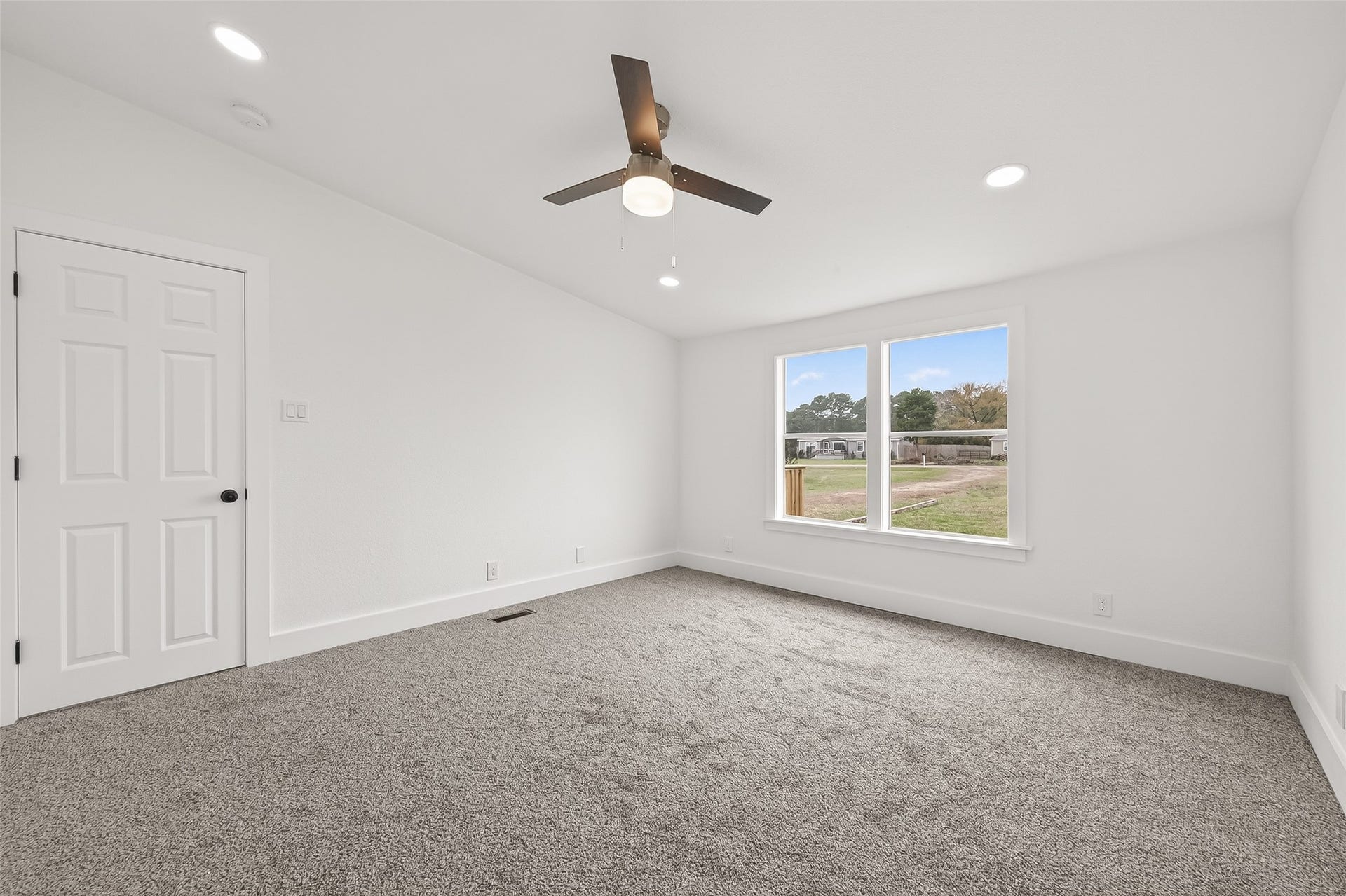 15236 Heavenly Acres Drive, Willis, TX 77318