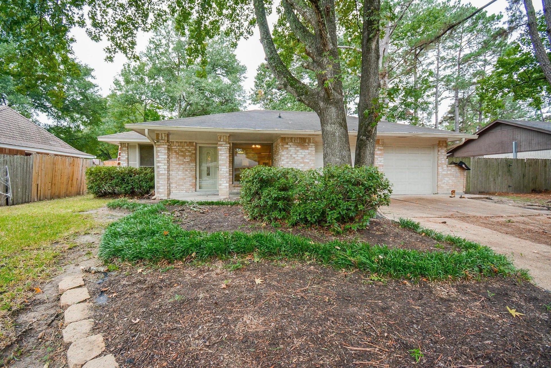 2506 Meandering Trail, Houston, TX 77339 Beautiful 3 Bedroom/2 Bath Home