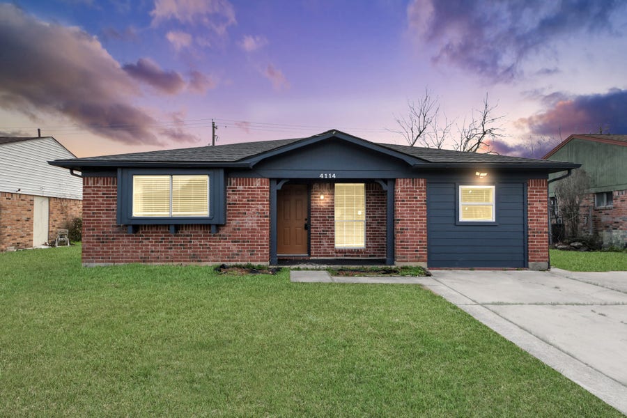 Property photo for 4114 Fairgreen Lane, Houston, TX