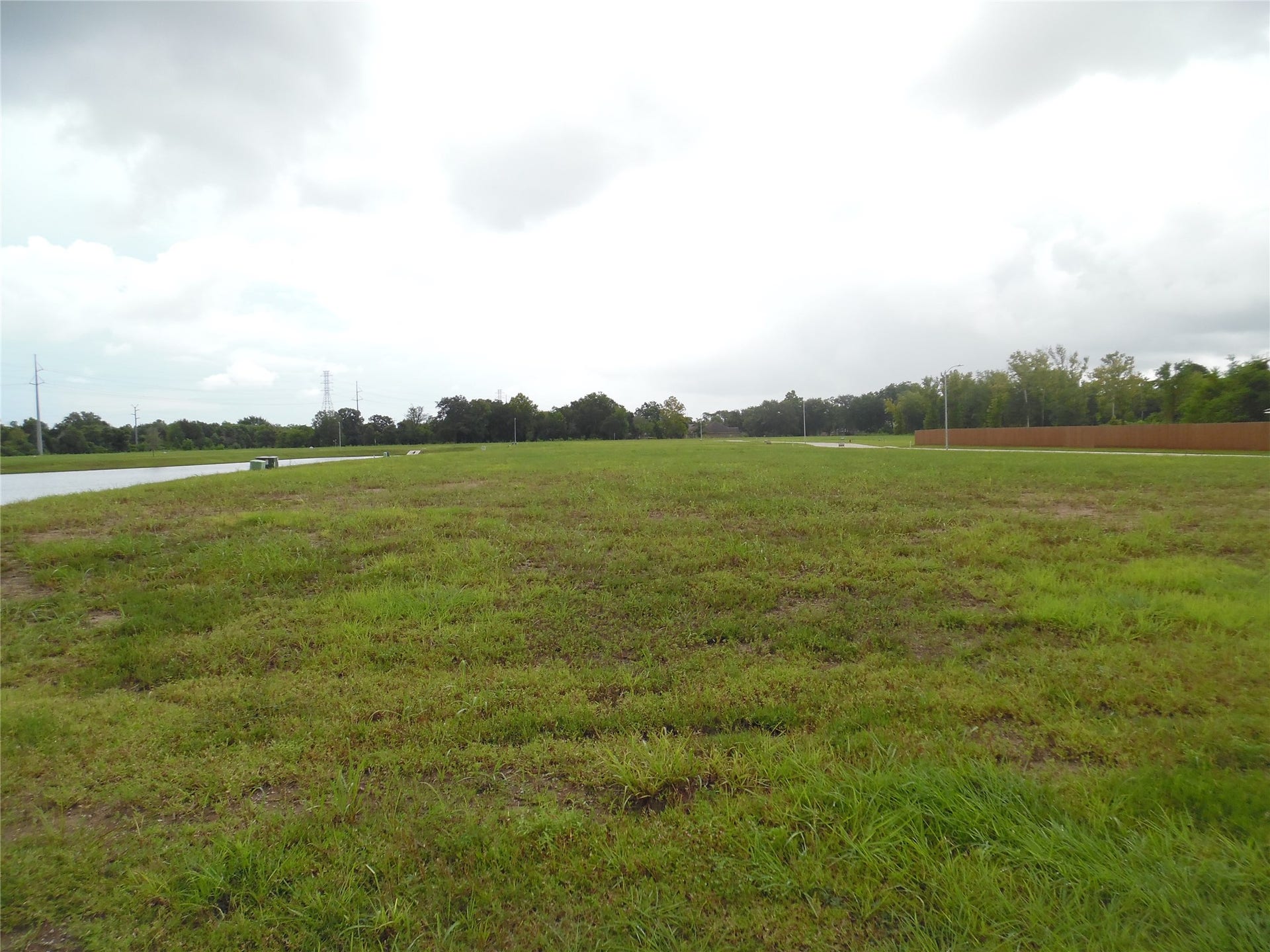 15502 Cypress Point Lane, Santa Fe, TX 77517 Water View and Lakefront Lots Ava.