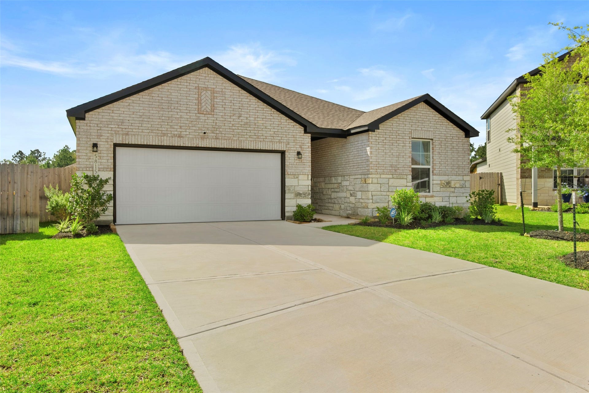 5815 Jade Crest Court, Montgomery, TX 77316