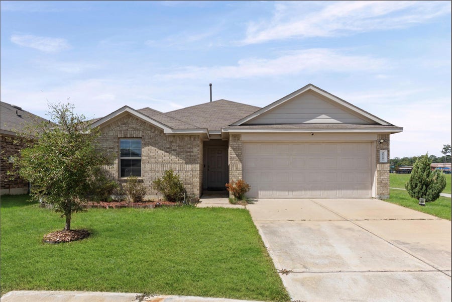 Property photo for 21202 Ivy Woods Court, New Caney, TX