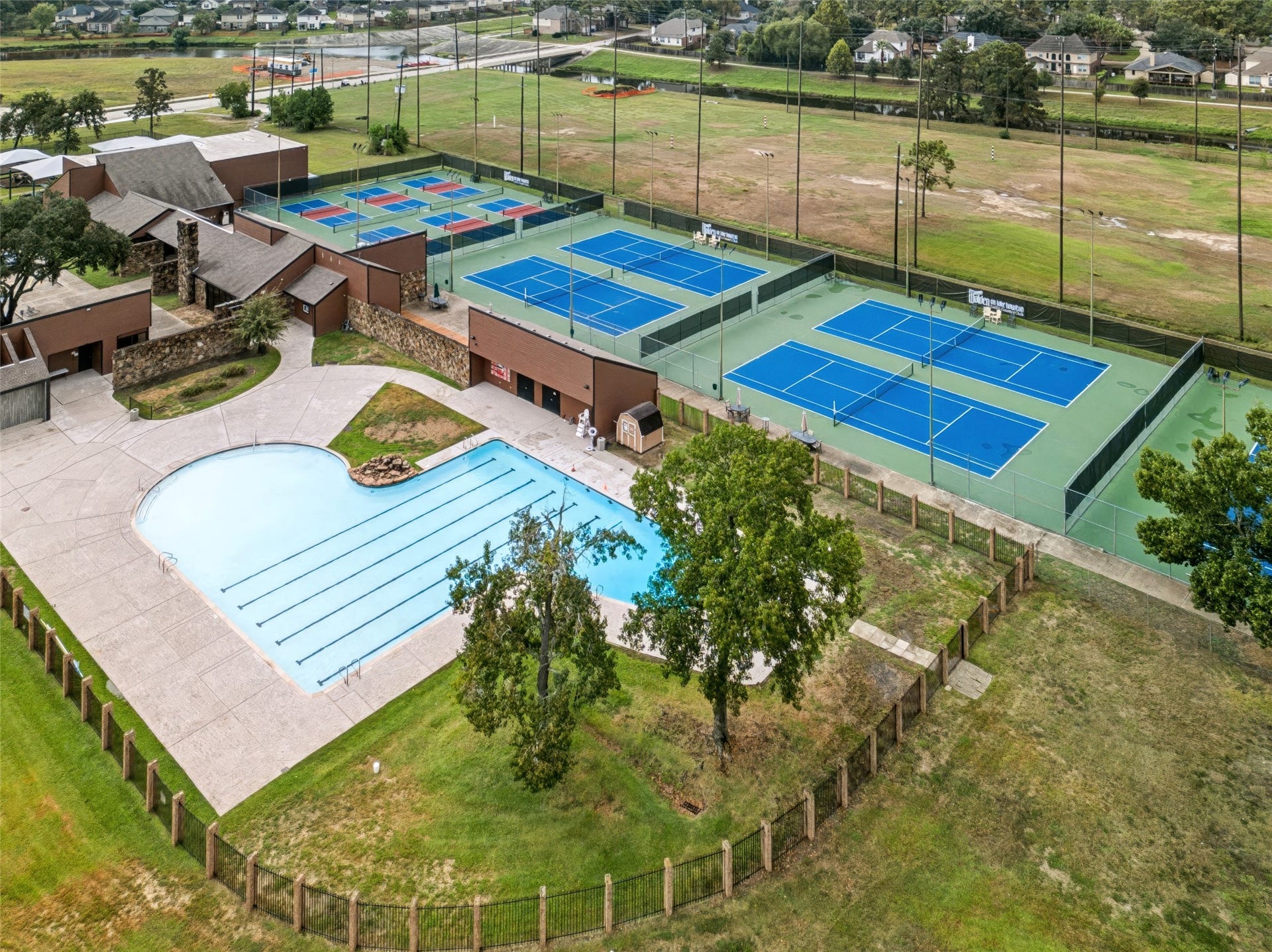 19019 Relay Road, Humble, TX 77346 19019 Relay Road, Humble, TX 77346