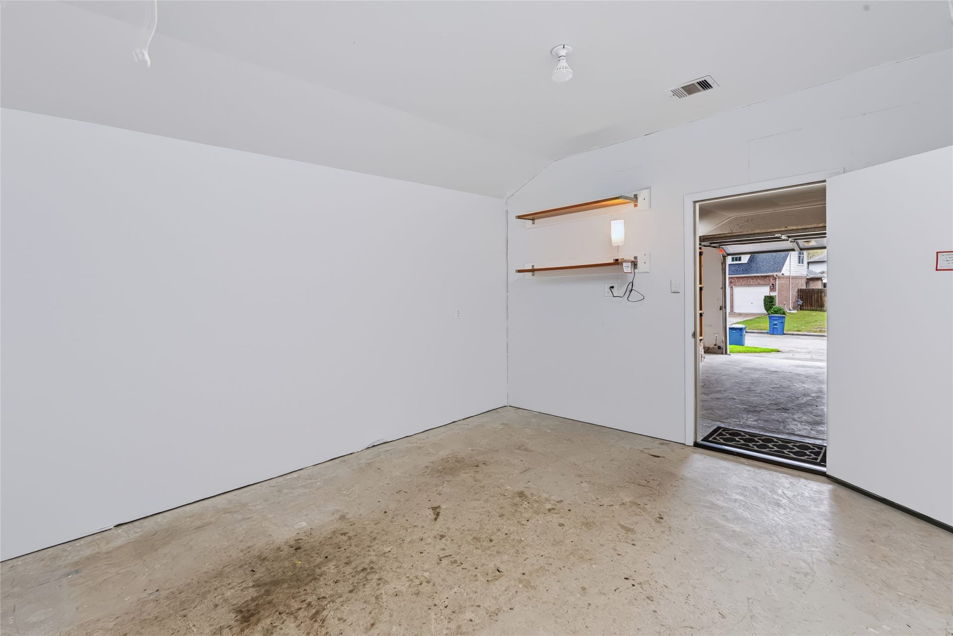 19019 Relay Road, Humble, TX 77346 19019 Relay Road, Humble, TX 77346
