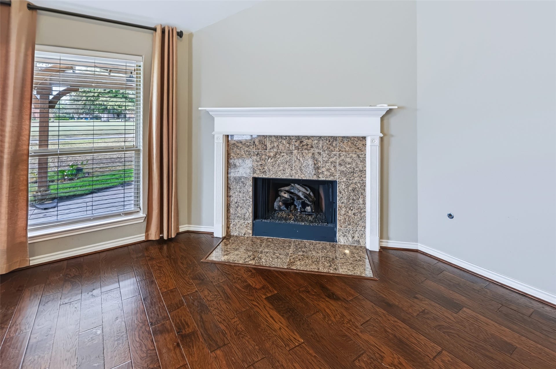 19019 Relay Road, Humble, TX 77346 19019 Relay Road, Humble, TX 77346