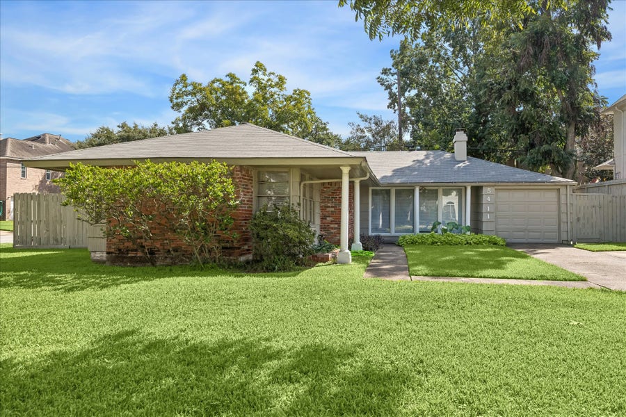 Property photo for 5411 Evergreen Street, Bellaire, TX