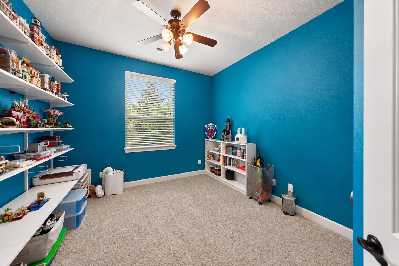 10 Camplight Court, Spring, TX 77389 Secondary Bedroom Down is a convenient option and overlooks the Pool & Backyard.