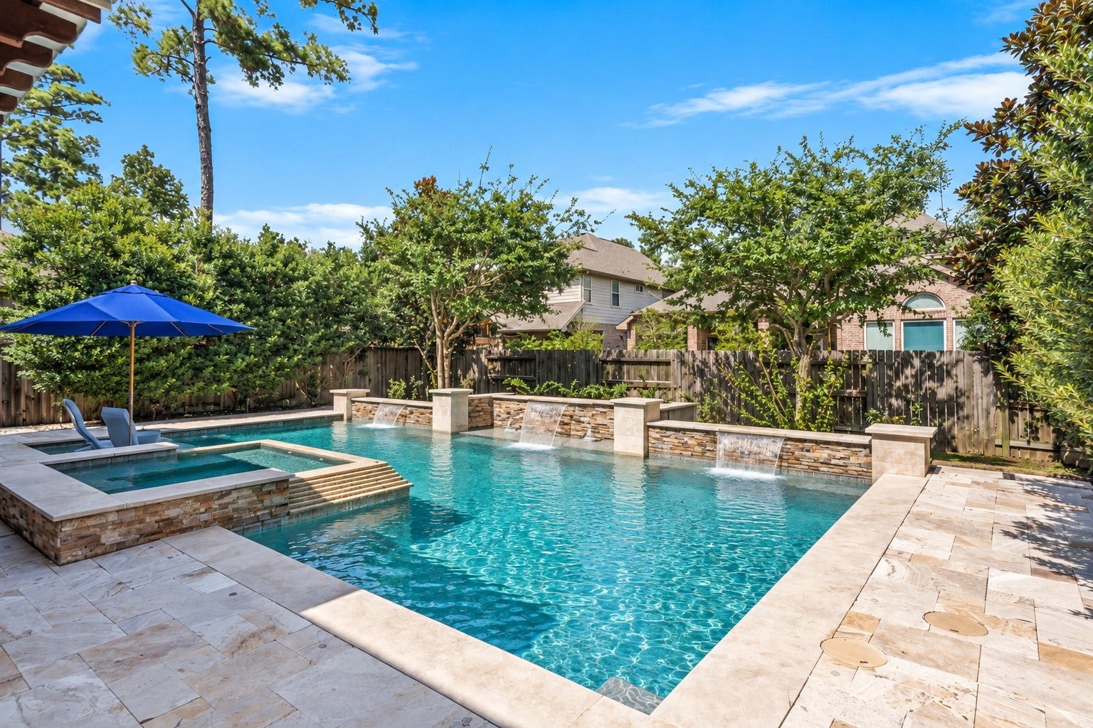 10 Camplight Court, Spring, TX 77389 Simply paradise!