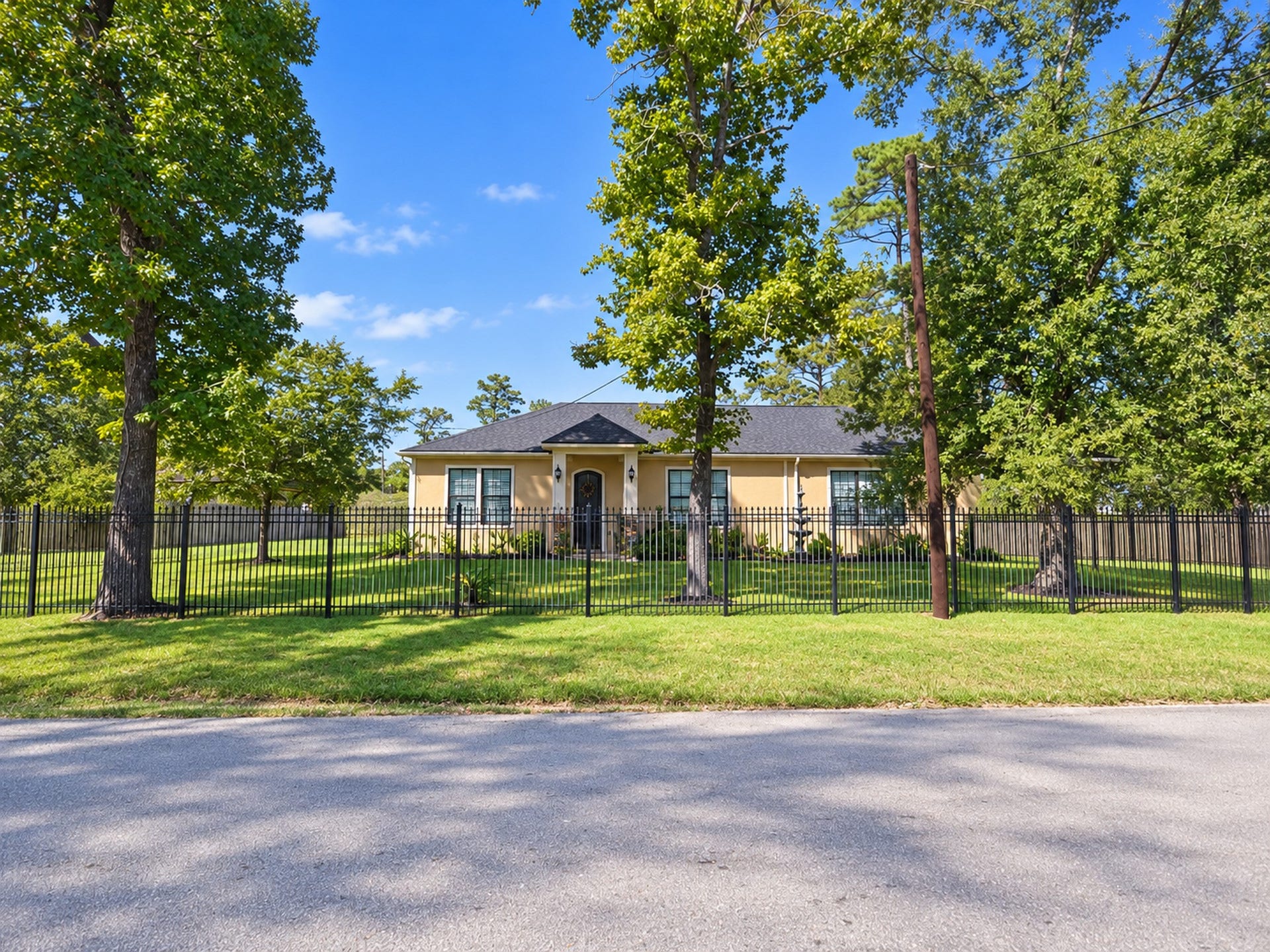 9727 Wiloak Street, Houston, TX 77078 9727 Wiloak Street, Houston, TX 77078